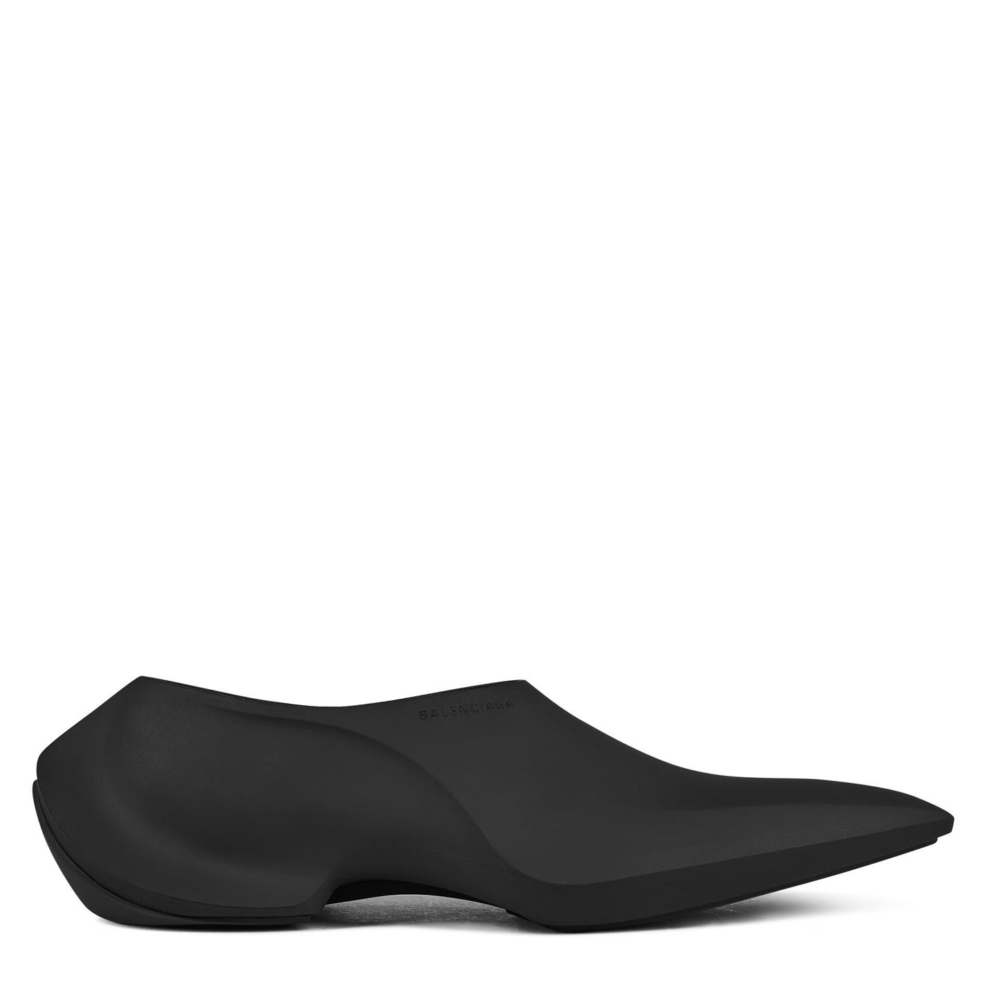o1g2r1mq0226 Space Shoes In Black