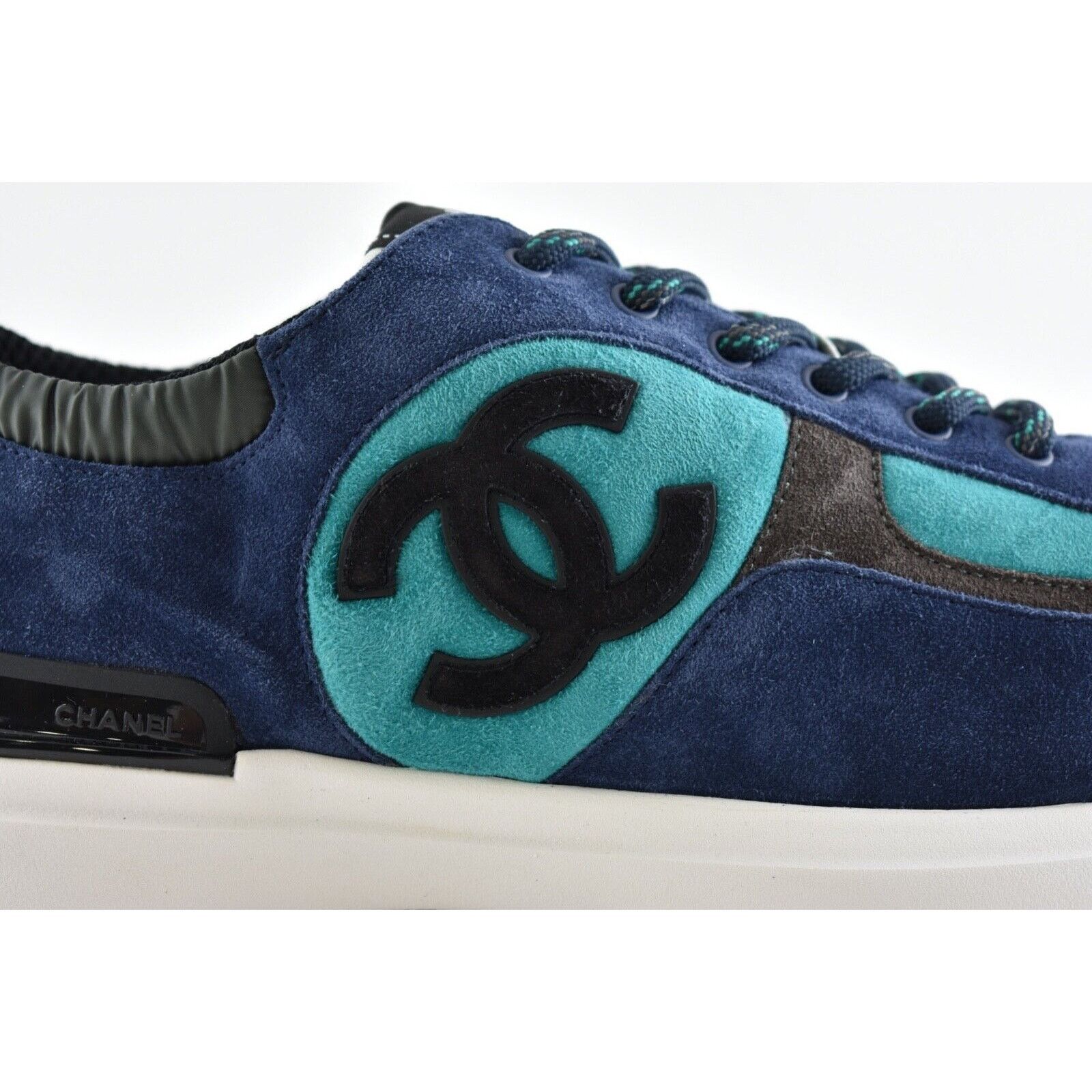 Chanel Chanel 21K Mens CC Logo Lace Low Top Trainer Sneaker 44 11 Size US 11 / EU 44 - 2 Thumbnail