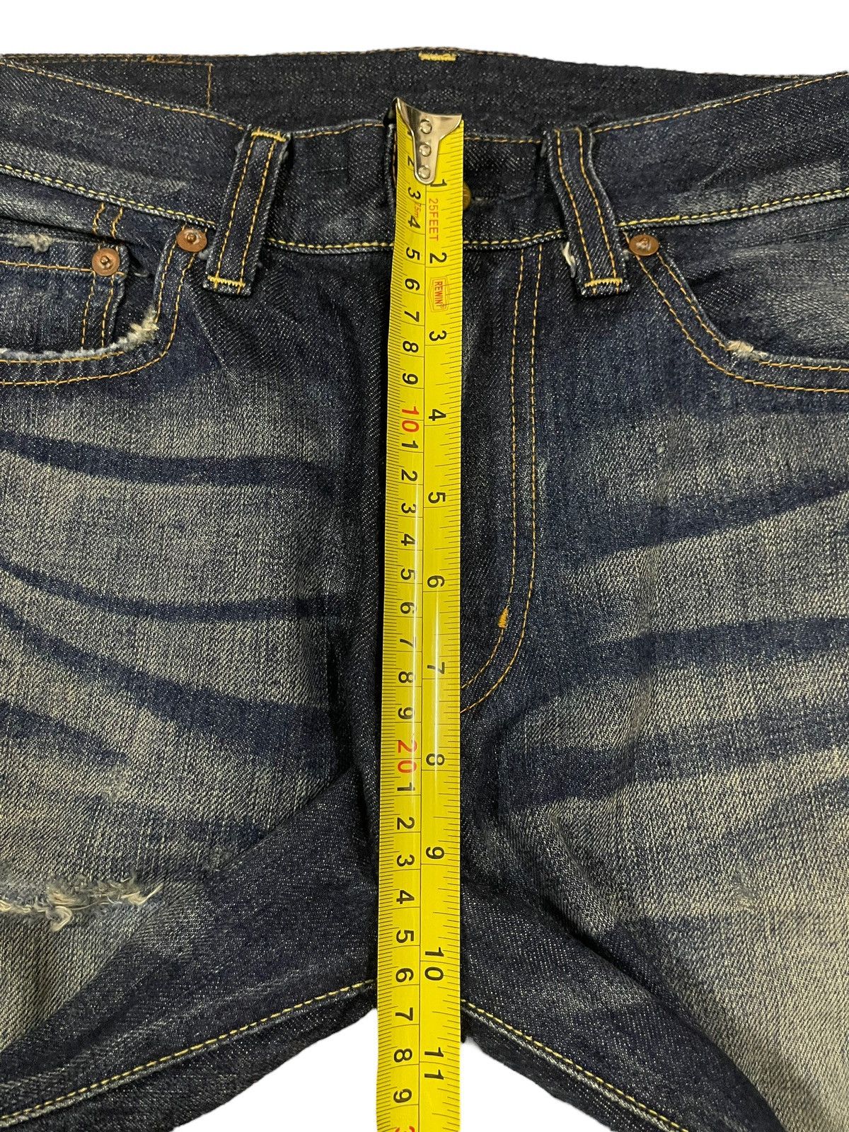 Jun Takahashi Vintage Japanese Uniqlo Blue Wash Distress Loose Jeans Size US 30 / EU 46 - 13 Thumbnail