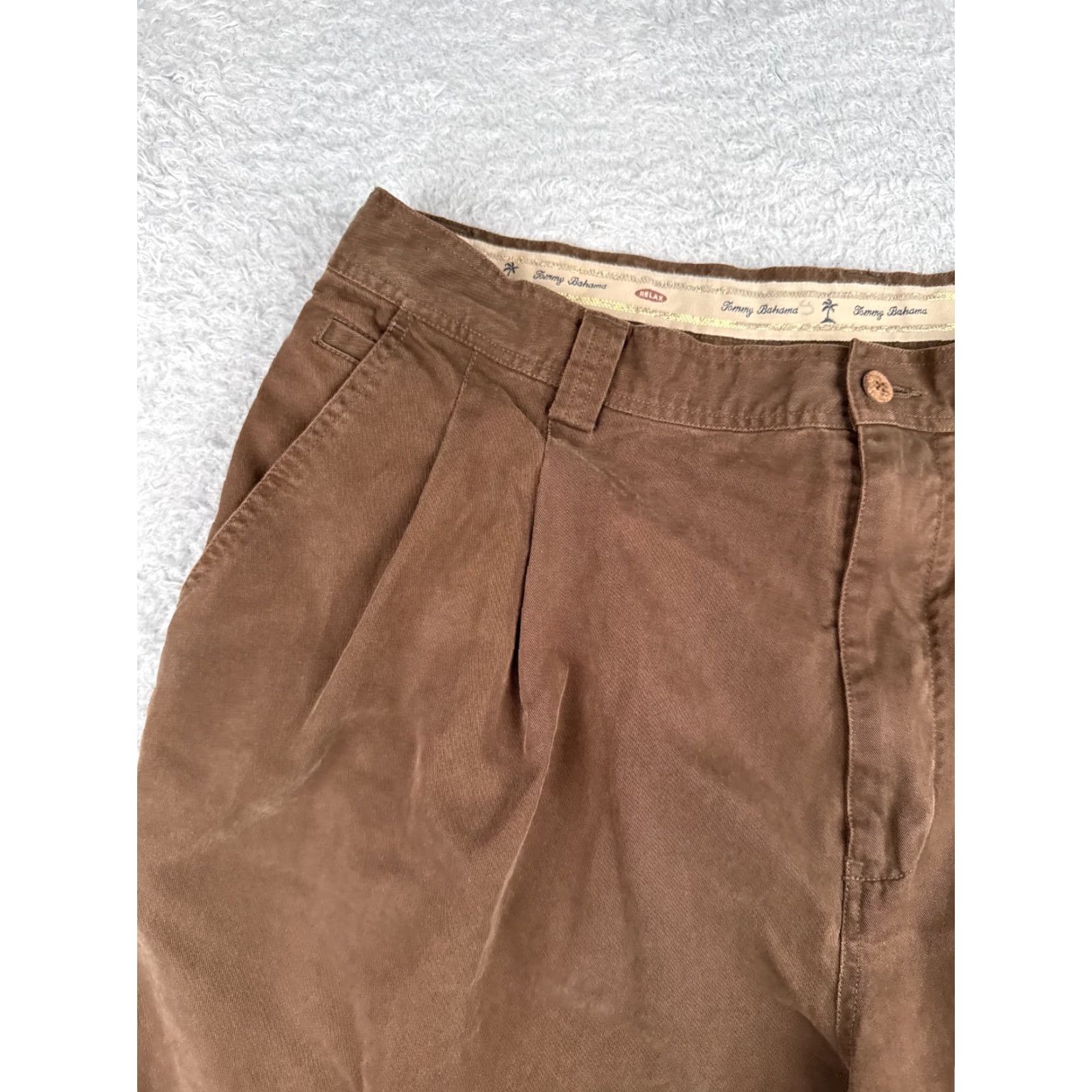 Tommy Bahama Tommy Bahama Shorts Men Bermuda 38x9 Brown Cotton Silk Relaxed Pockets Logo Easy Care Quick Dry - Vintage: No Size US 38 / EU 54 - 4 Thumbnail