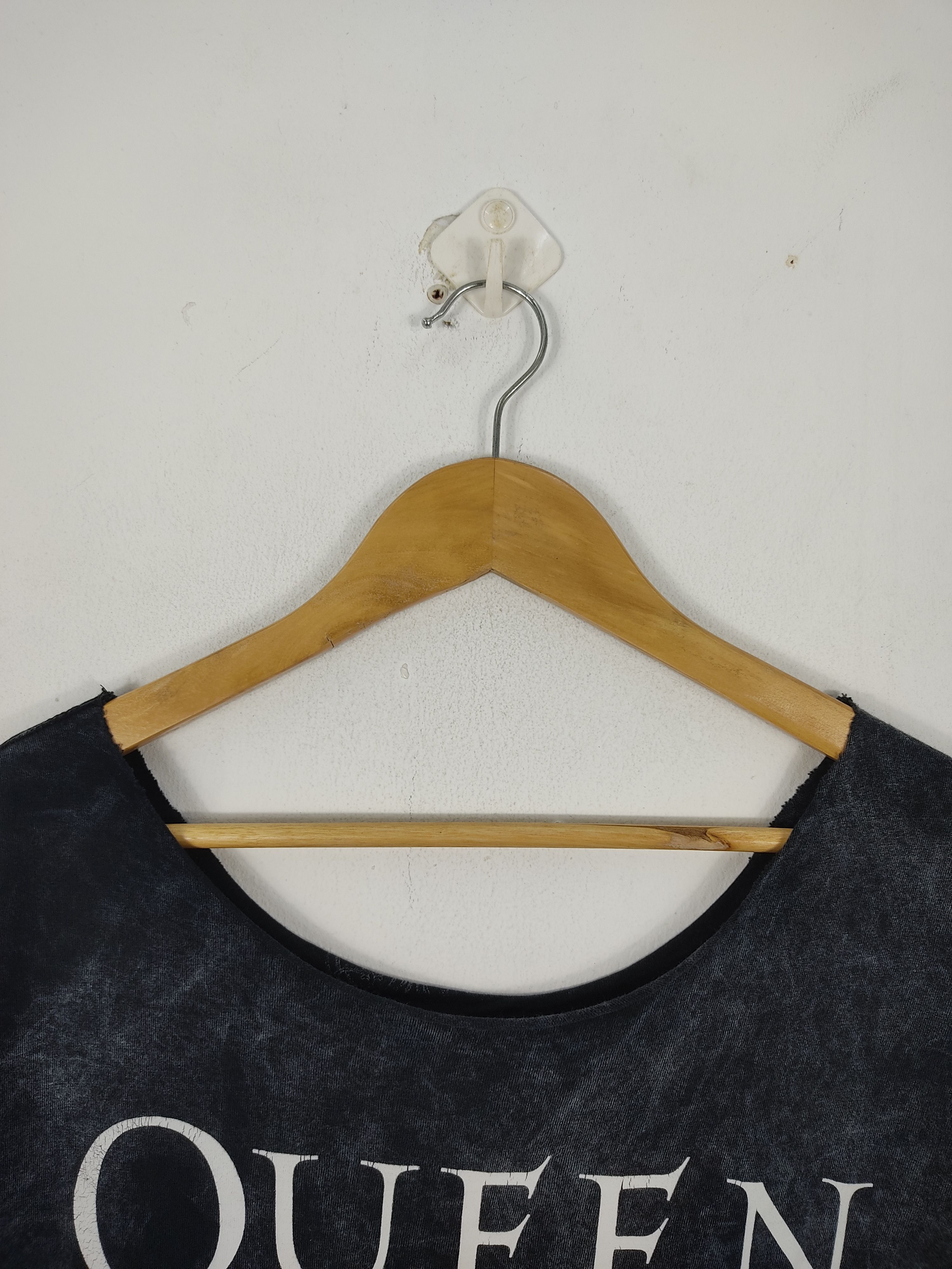 Band Tees Band Queen Crop Neck T-Shirt Size L / US 10 / IT 46 - 5 Thumbnail
