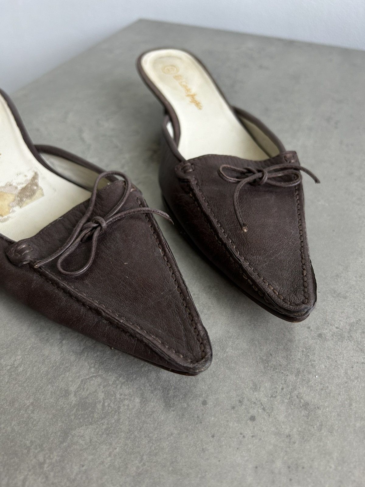 Vintage CHOCOLATE KITTEN HEELS made in Spain Y2K vintage Size US 7 / IT 37 - 3 Thumbnail