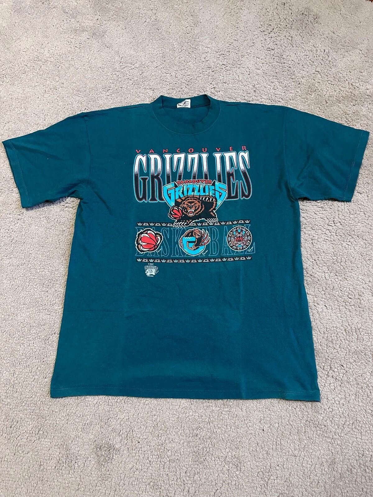 Other 1994 Vancouver Grizzlies NBA basketball graphic tee shirt Size US XL / EU 56 / 4 - 1 Thumbnail