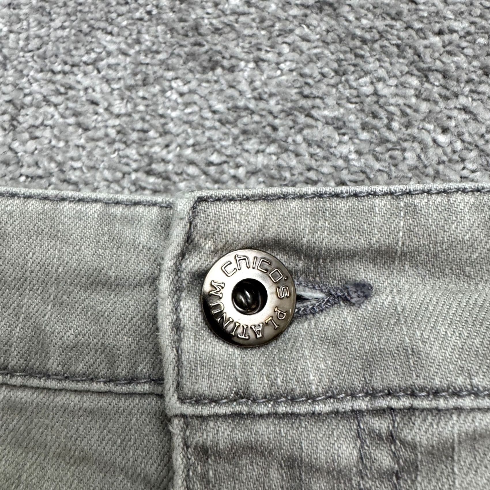 Vintage Chico's Platinum Jeans Womens 1.5 Gray Charcoal Wash Slim Leg Size 24" / US 00 / IT 34 - 3 Thumbnail