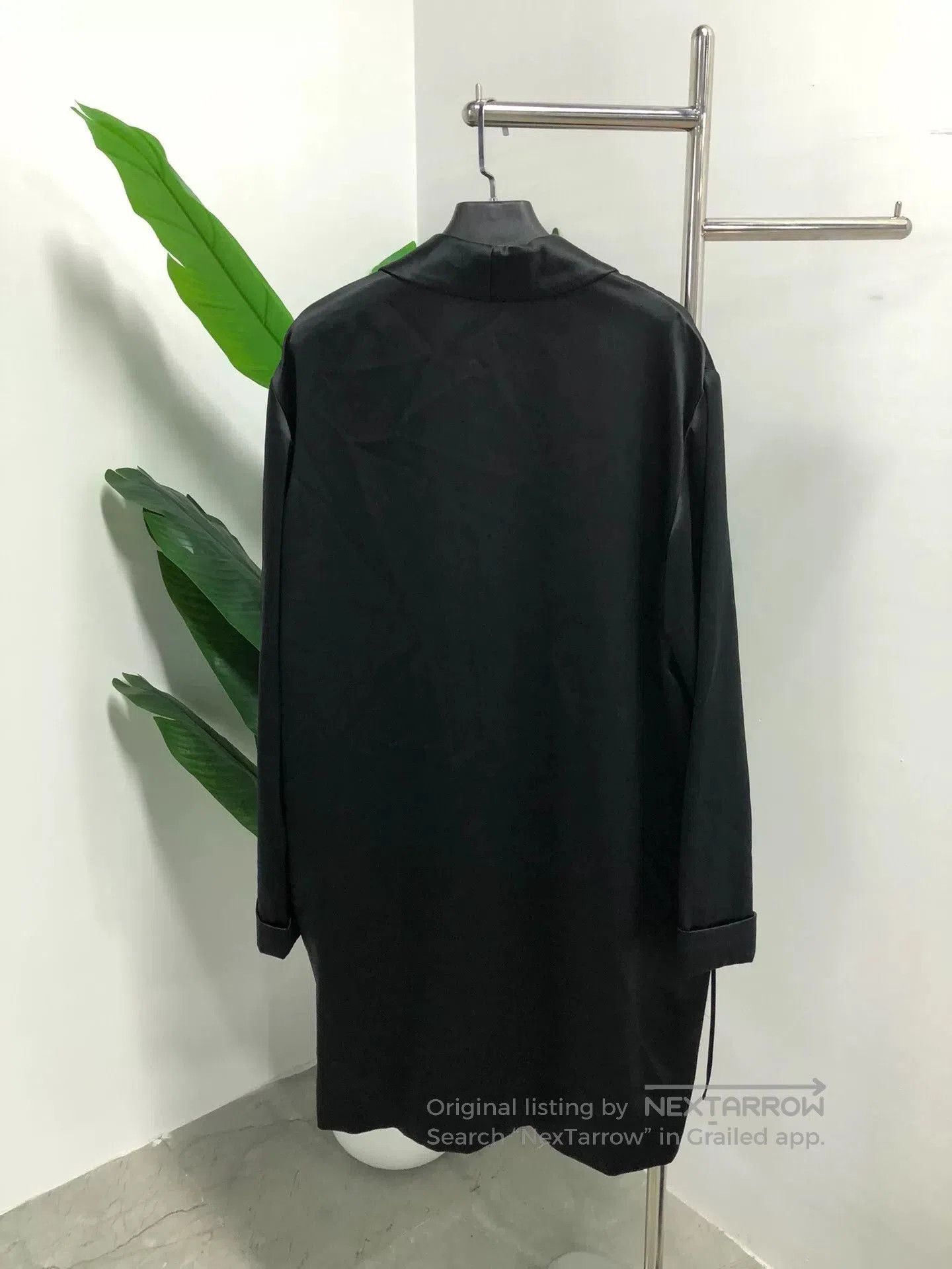 Yves Saint Laurent Saint Laurent Black Silk Robe Size 50. Size L / US 10 / IT 46 - 2 Thumbnail