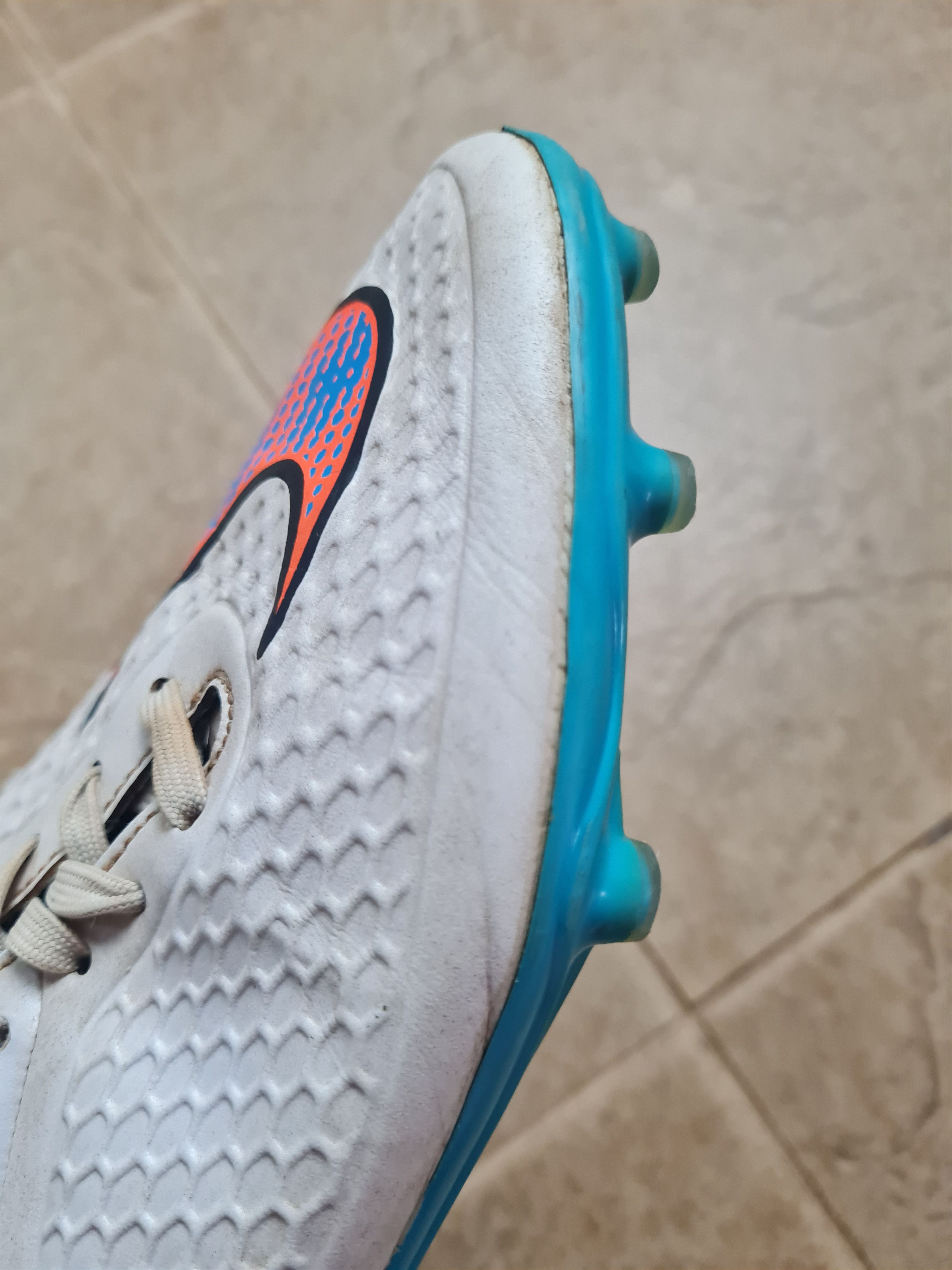 Nike Soccer cleats football boots 2014 Nike Hypervenom Phelon FG Size US 7 / EU 40 - 20 Thumbnail