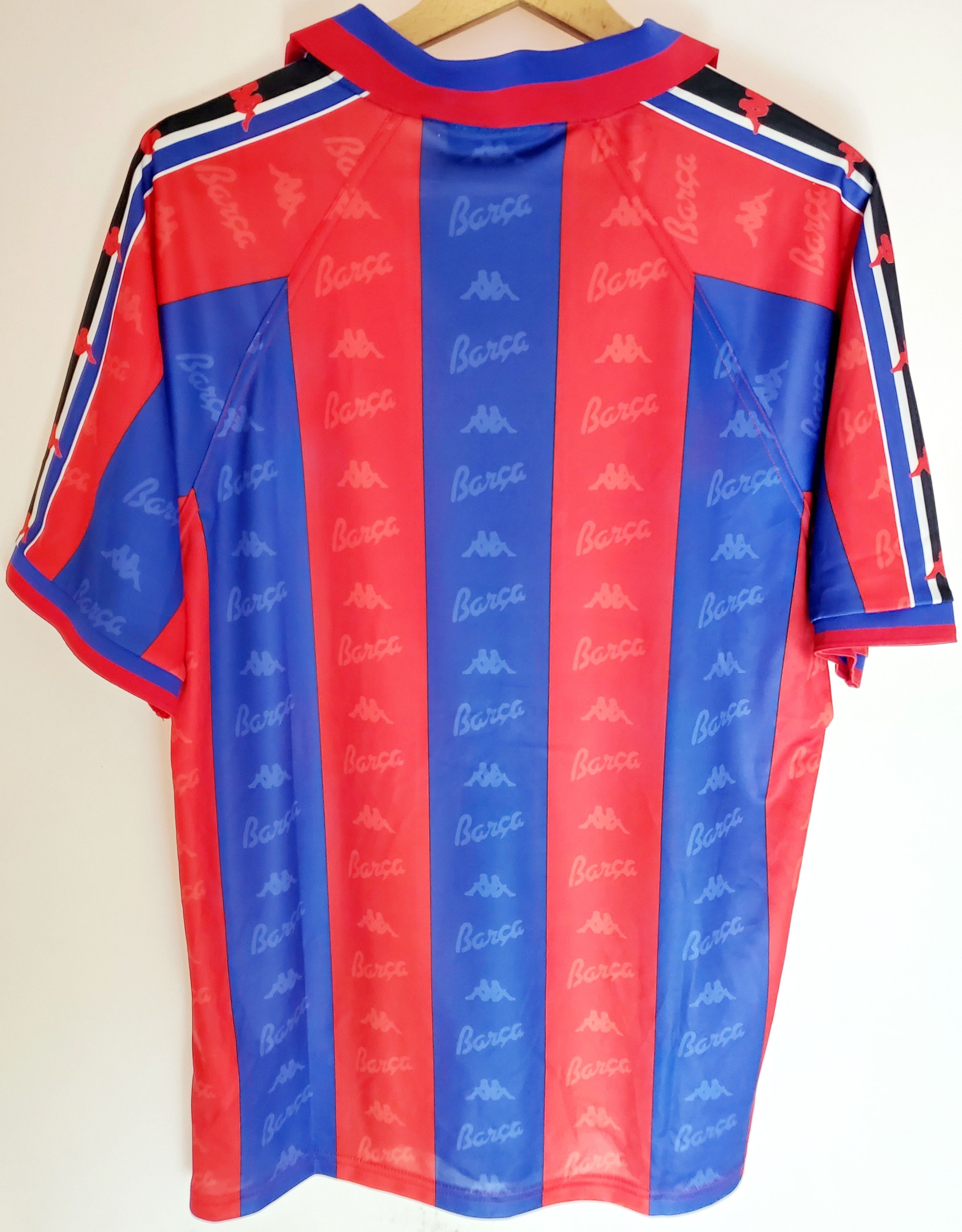 Vintage FC Barcelona 1996-97 Retro Soccer Home Jersey L Size US L / EU 52-54 / 3 - 5 Thumbnail