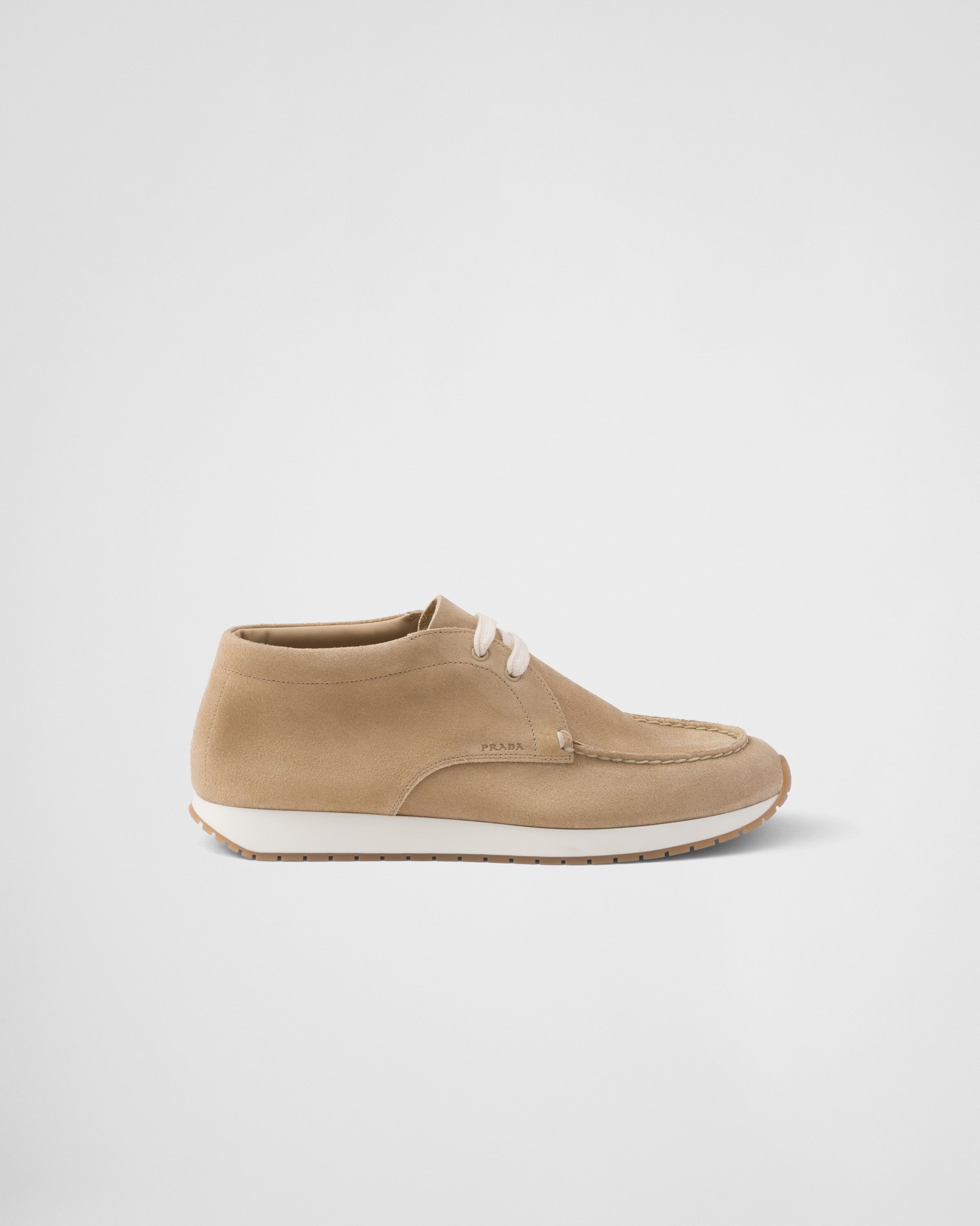 o1mt1gz0225 Delavé Suede Chukka Shoes in Beige