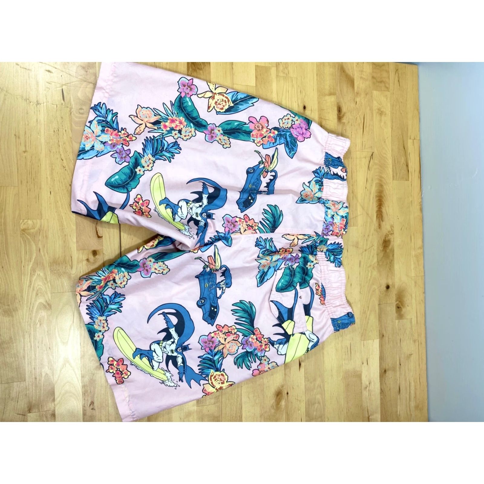 DC Comics VINTAGE Batman Floral Hawaiian Swim Trunks Board Shorts Sz Men's S #1602 Size US 29 - 2 Thumbnail