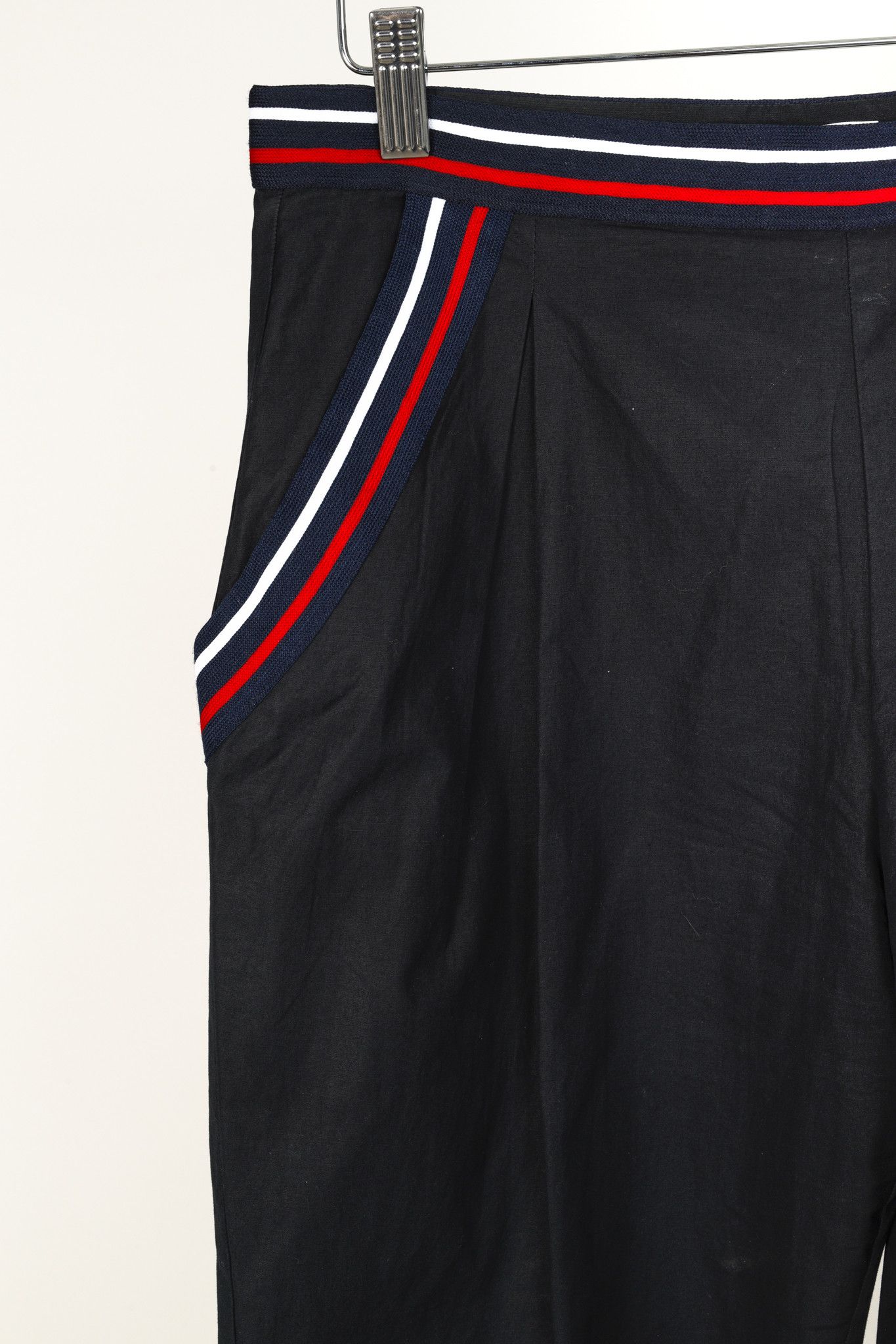 See by Chloe See by Chloe Resort 2015 Black Varsity Stripe Carrot Pants Size 27" / US 4 / IT 40 - 5 Thumbnail