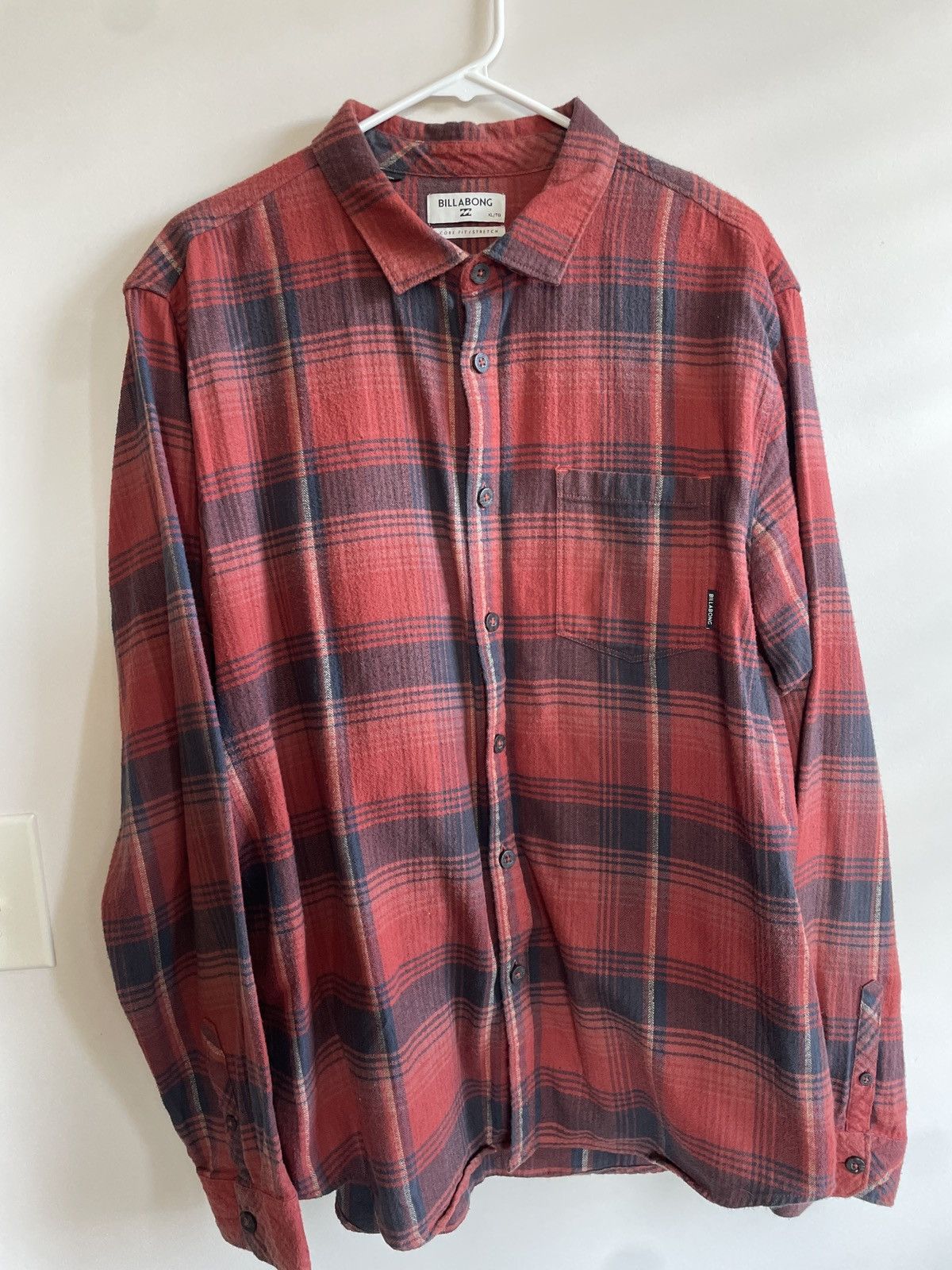 Billabong Red and Black Billabong Flannel Shirt Size US XL / EU 56 / 4 - 1 Thumbnail