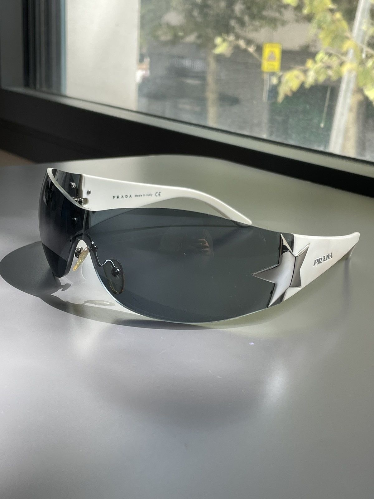 Prada PRADA Sunglassess Star 2004 Star White Ski Shield Mask Fire Size ONE SIZE - 4 Thumbnail
