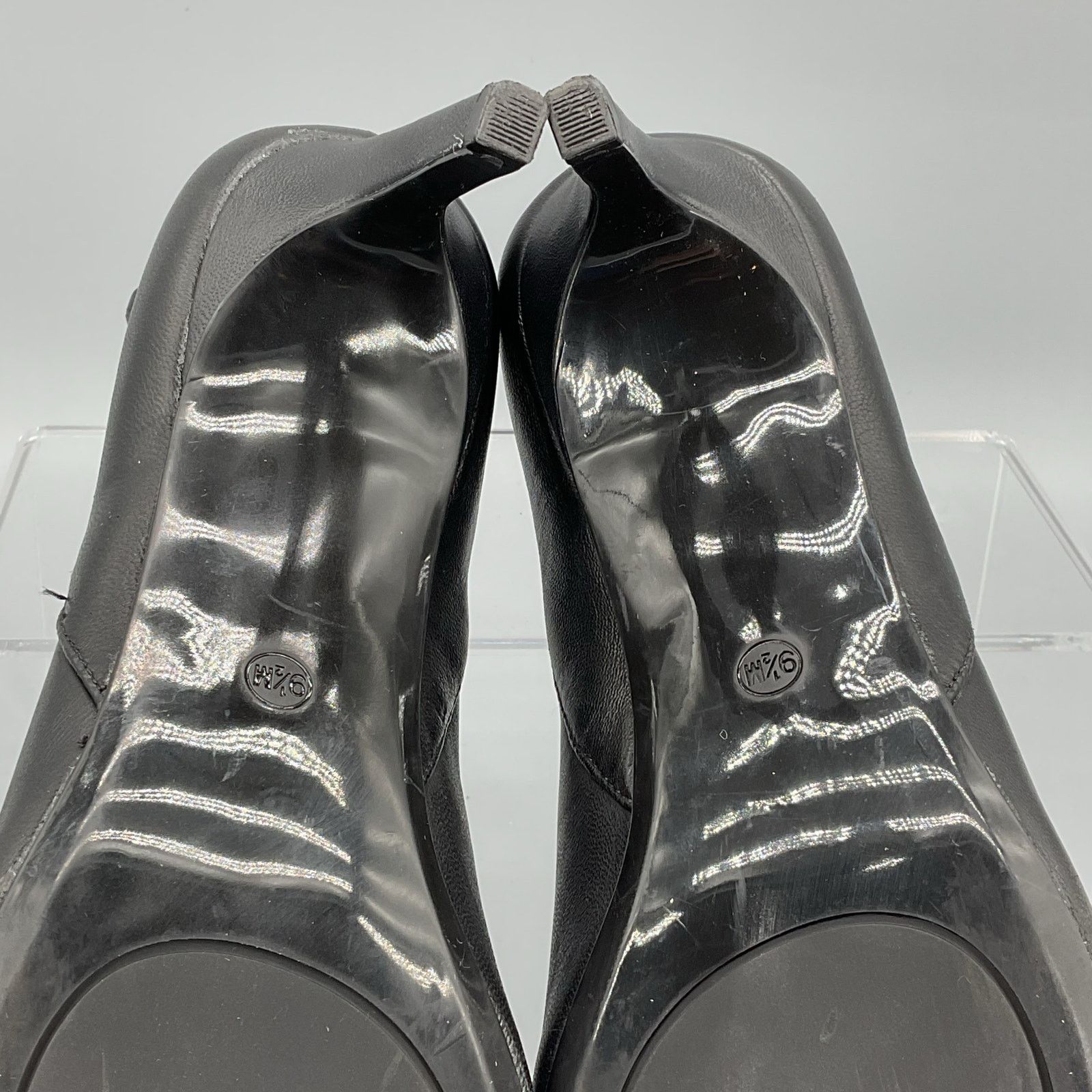 Calvin Klein Calvin Klein Women Shelby Buckle Booties Black Sz 9.5 Size US 9.5 / IT 39.5 - 9 Thumbnail