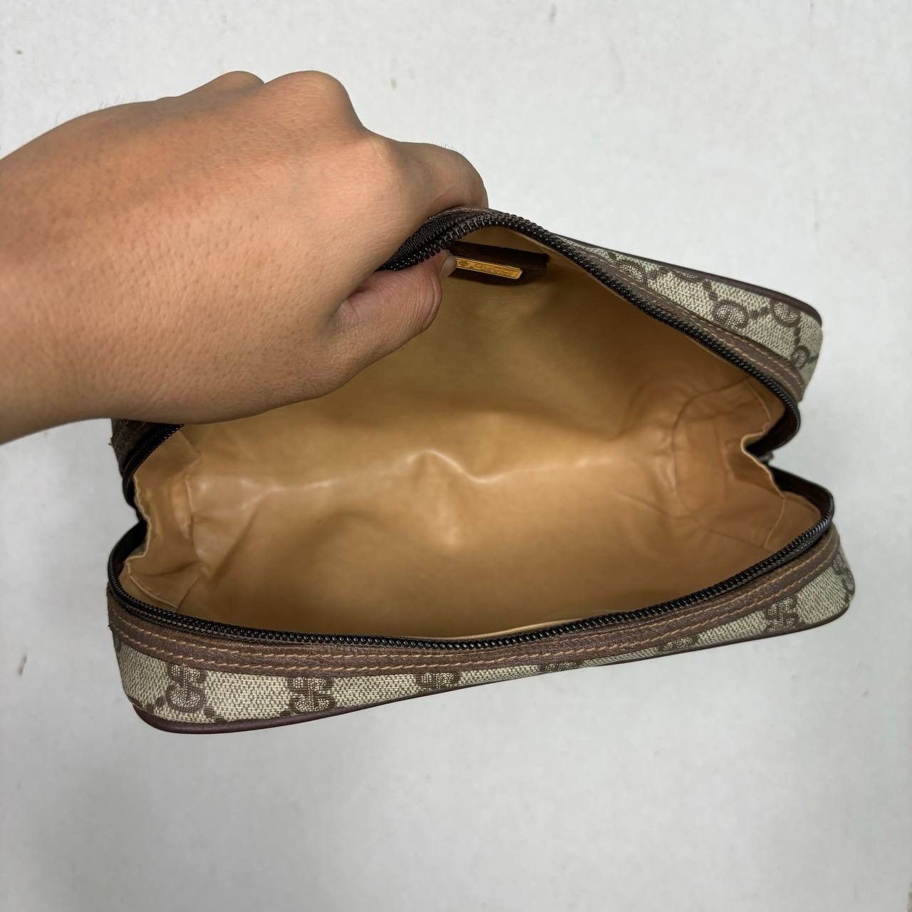 Gucci GUCCI GG PLUS SECOND CLUTCH BAG LEATHER ITALY BEIGE Size ONE SIZE - 9 Thumbnail
