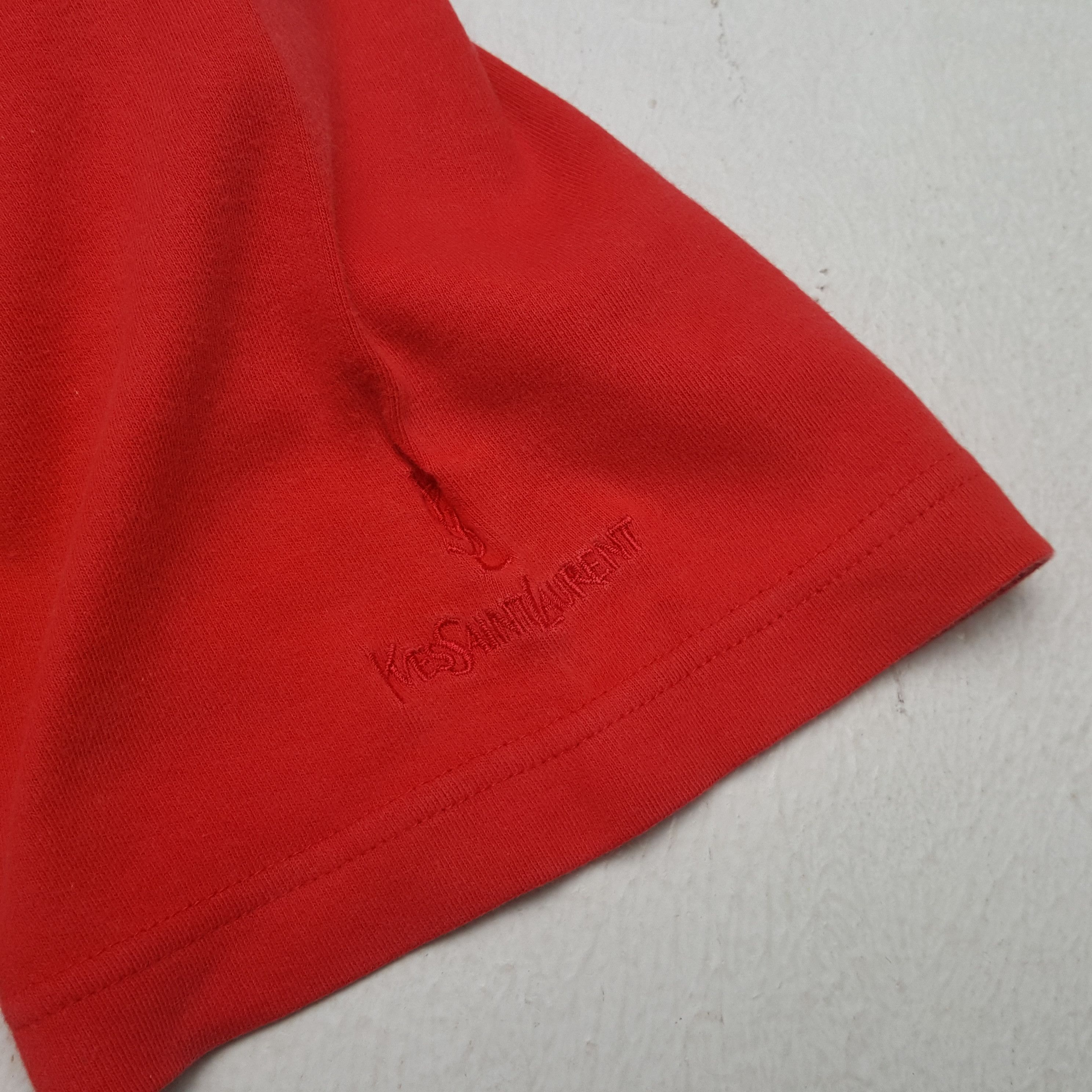 Vintage YVES SAINT LAURENT Luxury Fashion Brand Spellout Tshirt Size US L / EU 52-54 / 3 - 7 Thumbnail