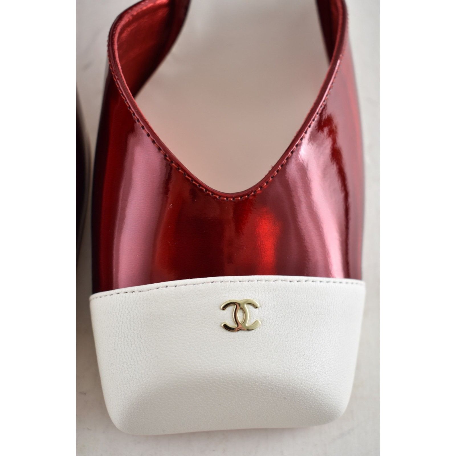 Chanel Chanel 26S Red White Square Toe CC Logo Slingback Pump 41 Size US 11 / IT 41 - 13 Thumbnail