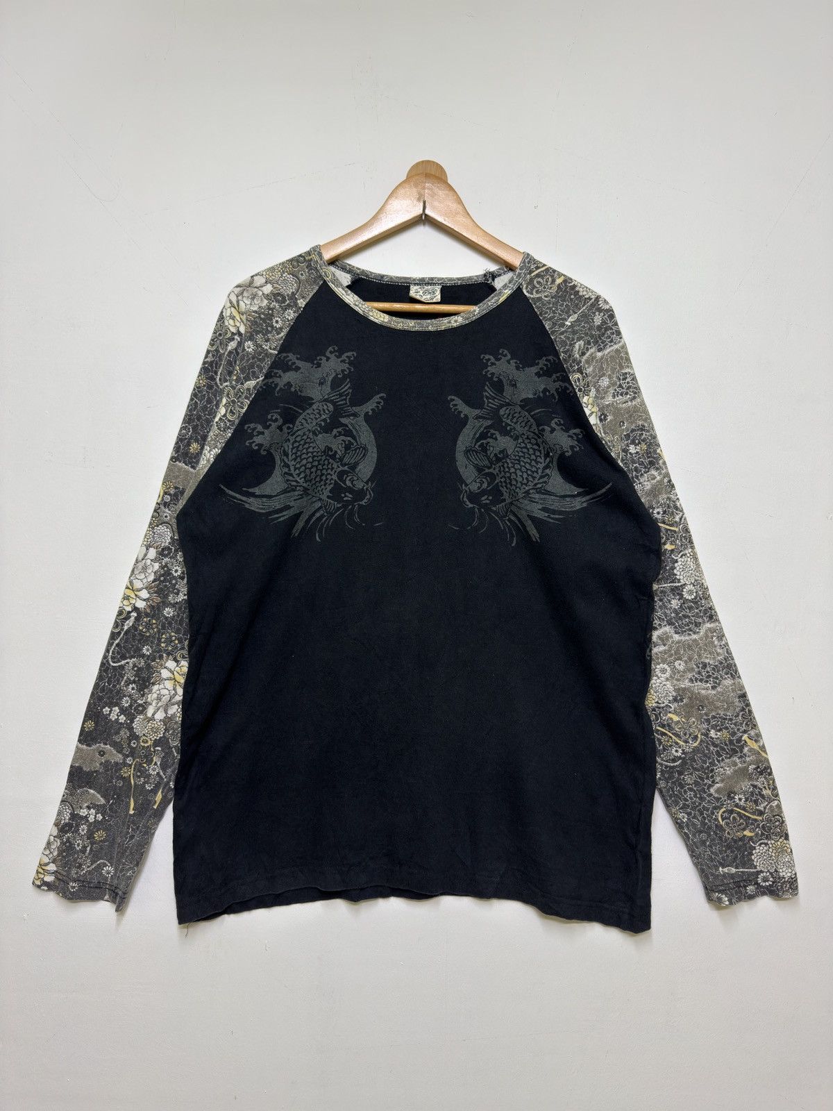 Japanese Brand Sukajan Fish Koi Raglan Japanese Tattoo Long Sleeve Tee Size US L / EU 52-54 / 3 - 1 Thumbnail