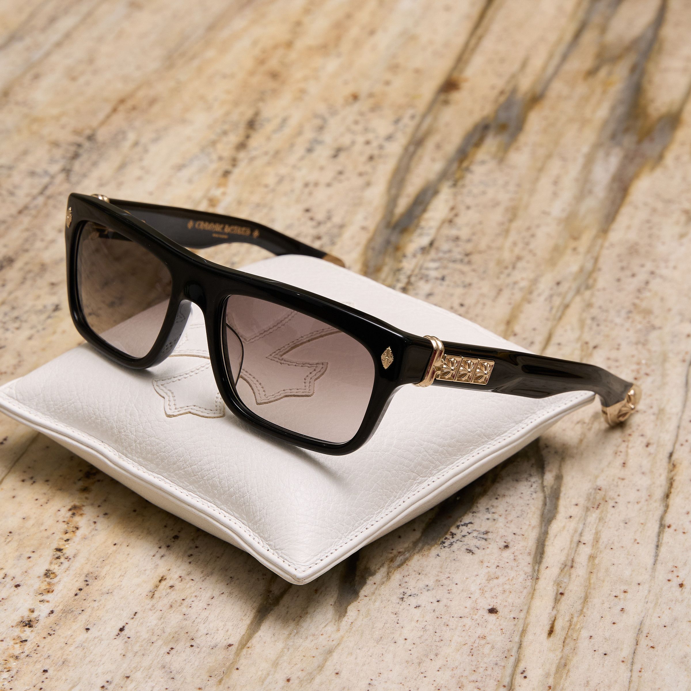 【送料&関税込】Chrome Hearts Cliterally - Black / 18k Gold 5f006ba801d1a4112f71de1c60a44f