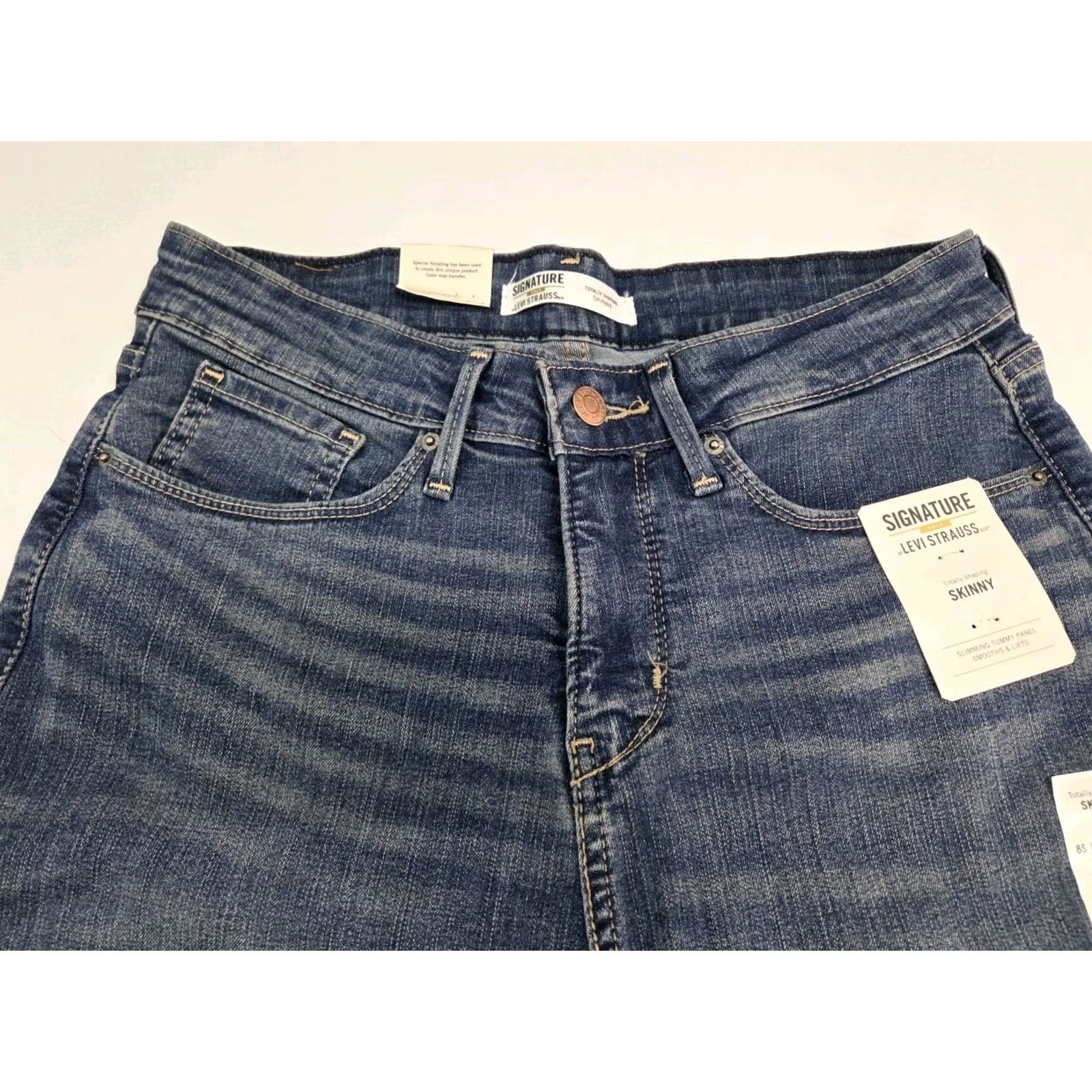 Levi's Levi's Signature Skinny Jeans Women's Size 8s 29/28 NWT Blue Denim #8821 Size 30" / US 8 / IT 44 - 4 Thumbnail