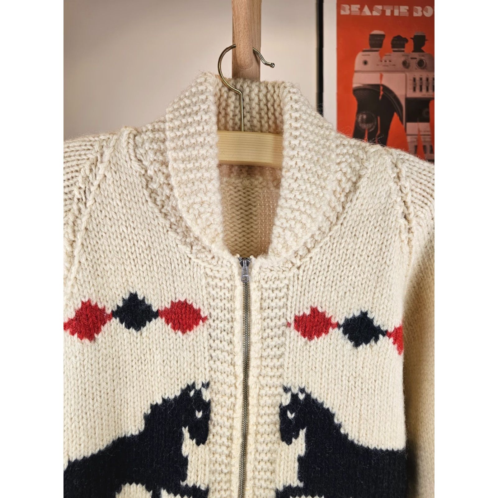 Vintage VINTAGE HORSE PATTERN COWICHAN LIGHTNING ZIPPER WOOL CARDIGAN SZ MEDIUM Sweater Mens Size US M / EU 48-50 / 2 - 3 Thumbnail