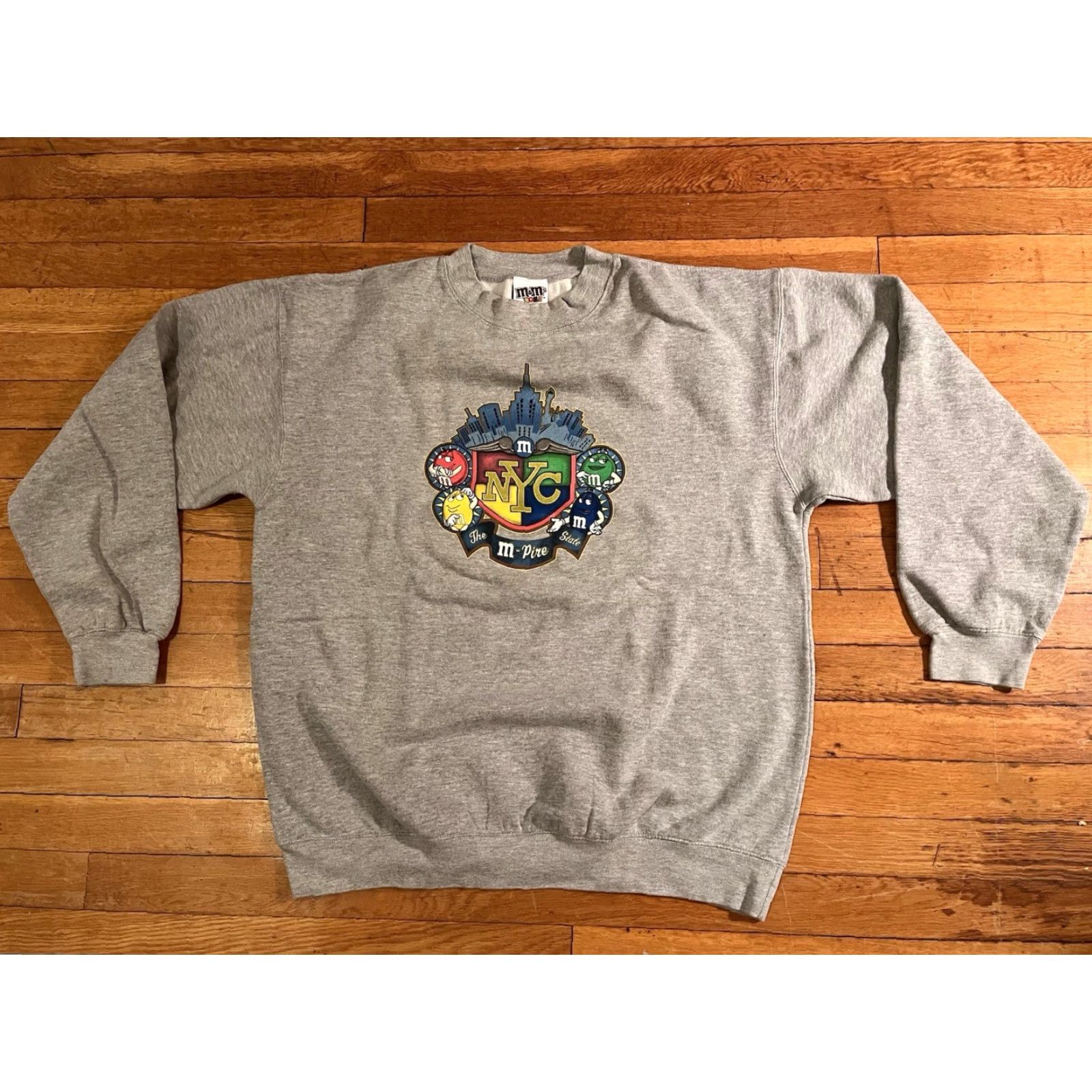Vintage VINTAGE M&M's World New York Sweater Men’s Large Gray Sweatshirt Crew neck Graphic Print City Retro Mens L Gray Size US L / EU 52-54 / 3 - 2 Thumbnail