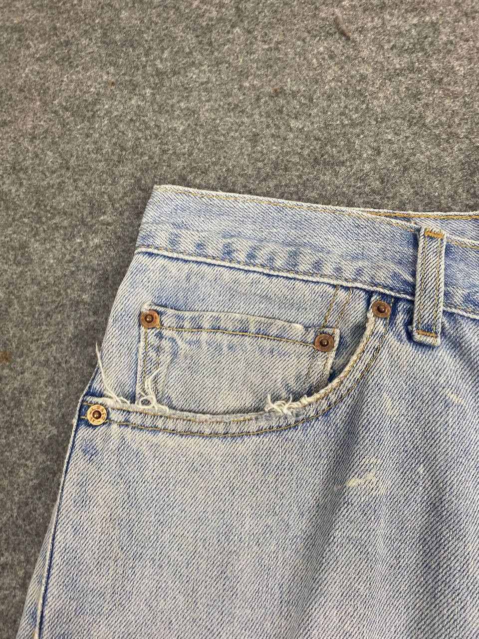 Levi's vintage levis 550 relaxed fit distressed denim Size US 35 - 11 Thumbnail