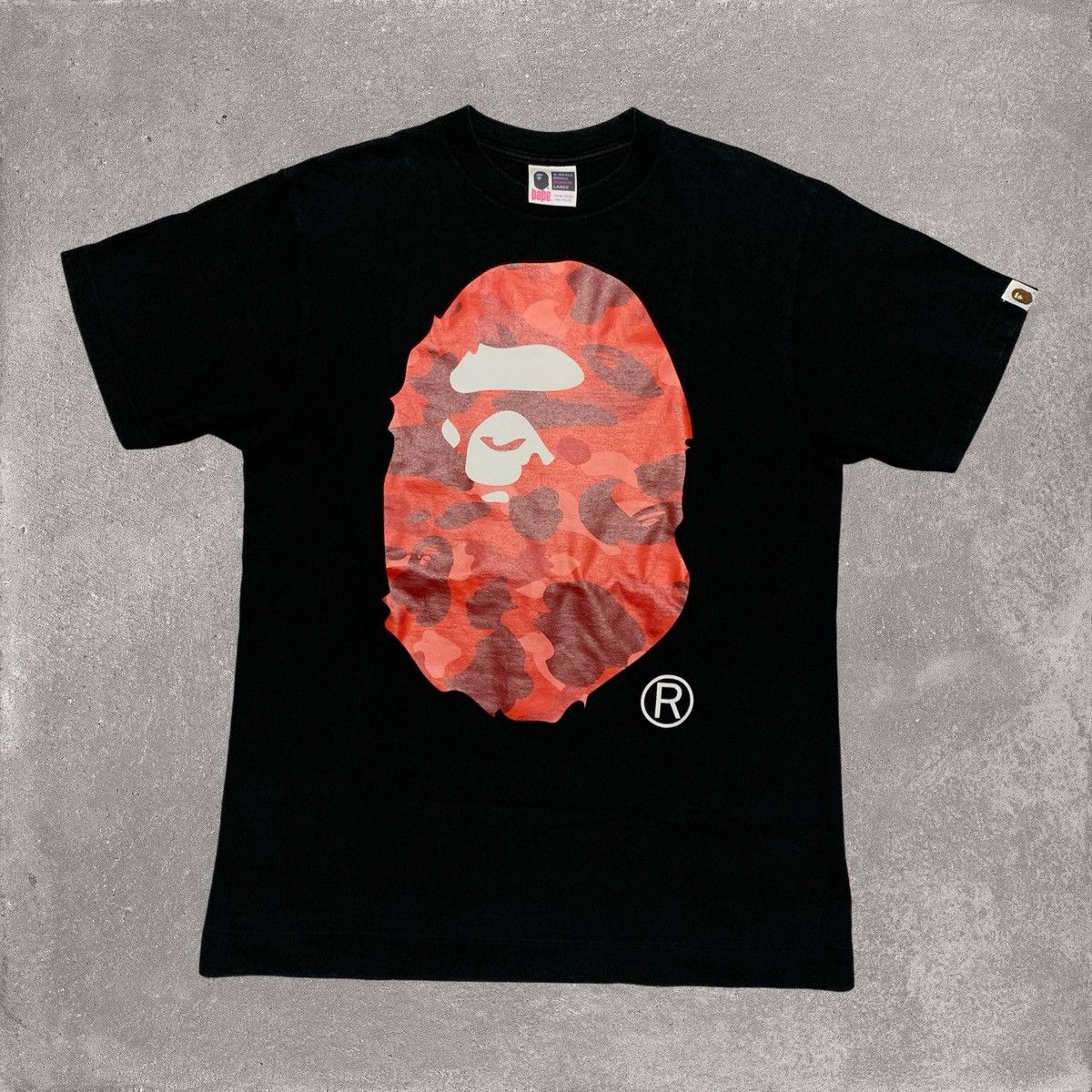 Bape Bape Medium Big Ape Head Red Camo Black Tee A Bathing Ape Size US M / EU 48-50 / 2 - 1 Thumbnail