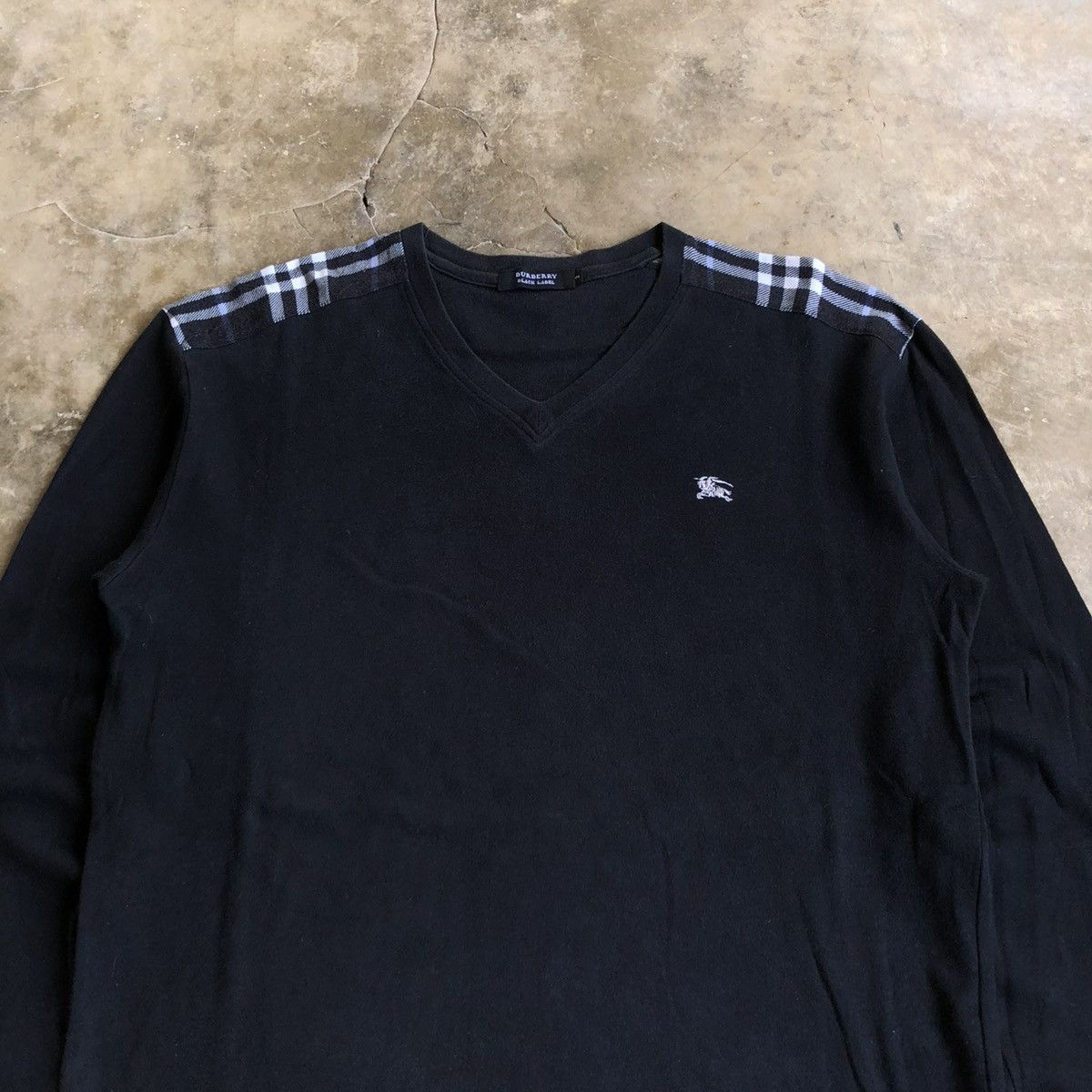 Burberry Vintage Burberry Black Label V Neck Longslevee Black Luxury Size US L / EU 52-54 / 3 - 2 Thumbnail