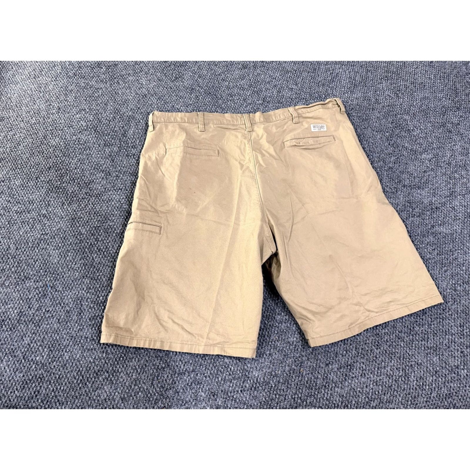 Wrangler Wrangler Cargo Shorts Mens 42 Beige Relaxed Fit Outdoor Casual Shorts Cargo Pocket Pockets 10 In Inseam Summer Spring Regular Mens Size US 42 / EU 58 - 3 Thumbnail