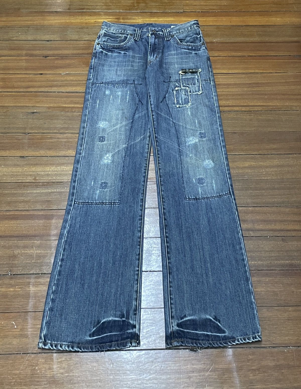 Le Grande Bleu (L.G.B.) Vintage Japanese Brand Semantic Design Patchwork Jeans 1990s Size US 30 / EU 46 - 1 Thumbnail