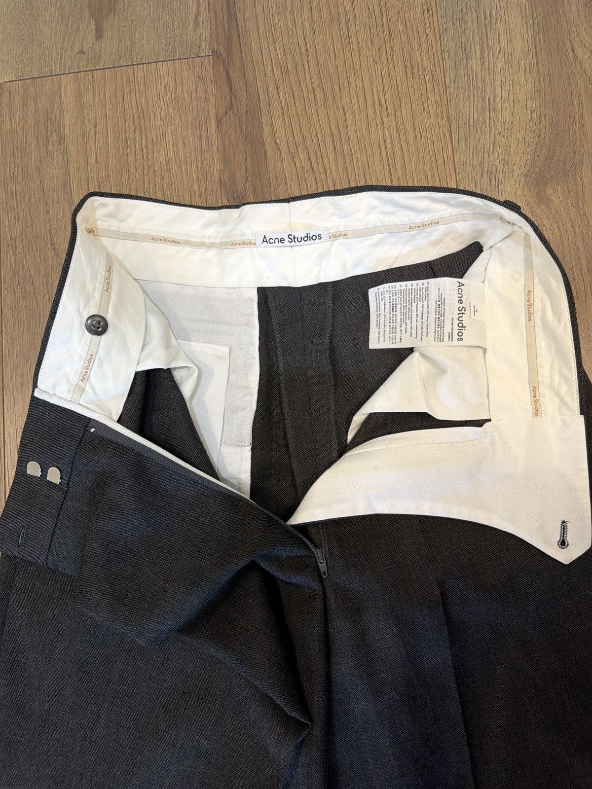 Acne Studios Acne Studios Asymmetric mid-rise Wide Pants Size 24" / US 00 / IT 34 - 3 Thumbnail