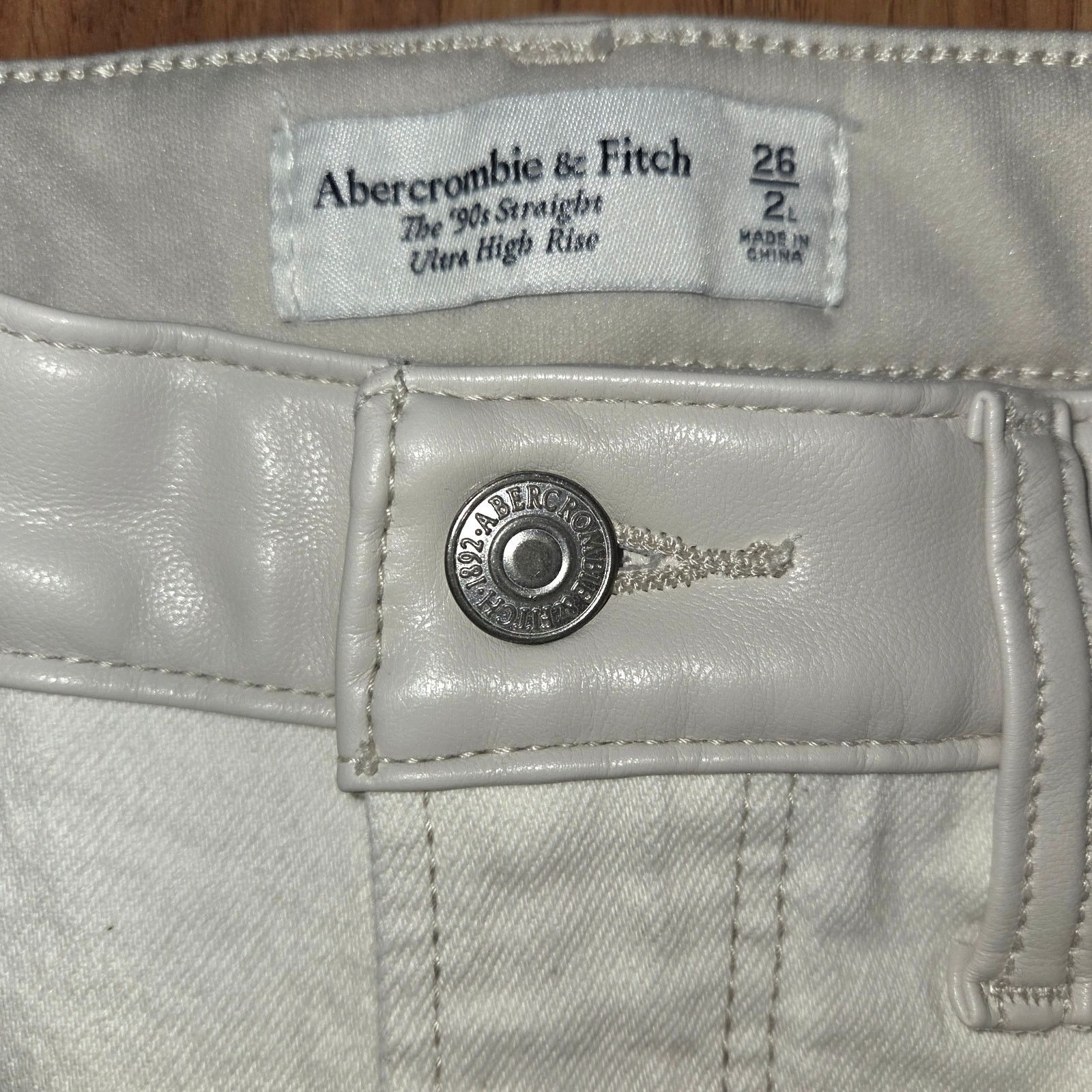 Abercrombie & Fitch Abercrombie & Fitch Ultra High Rise Curve Love Jeans - 26/2 Size 26" / US 2 / IT 38 - 7 Thumbnail