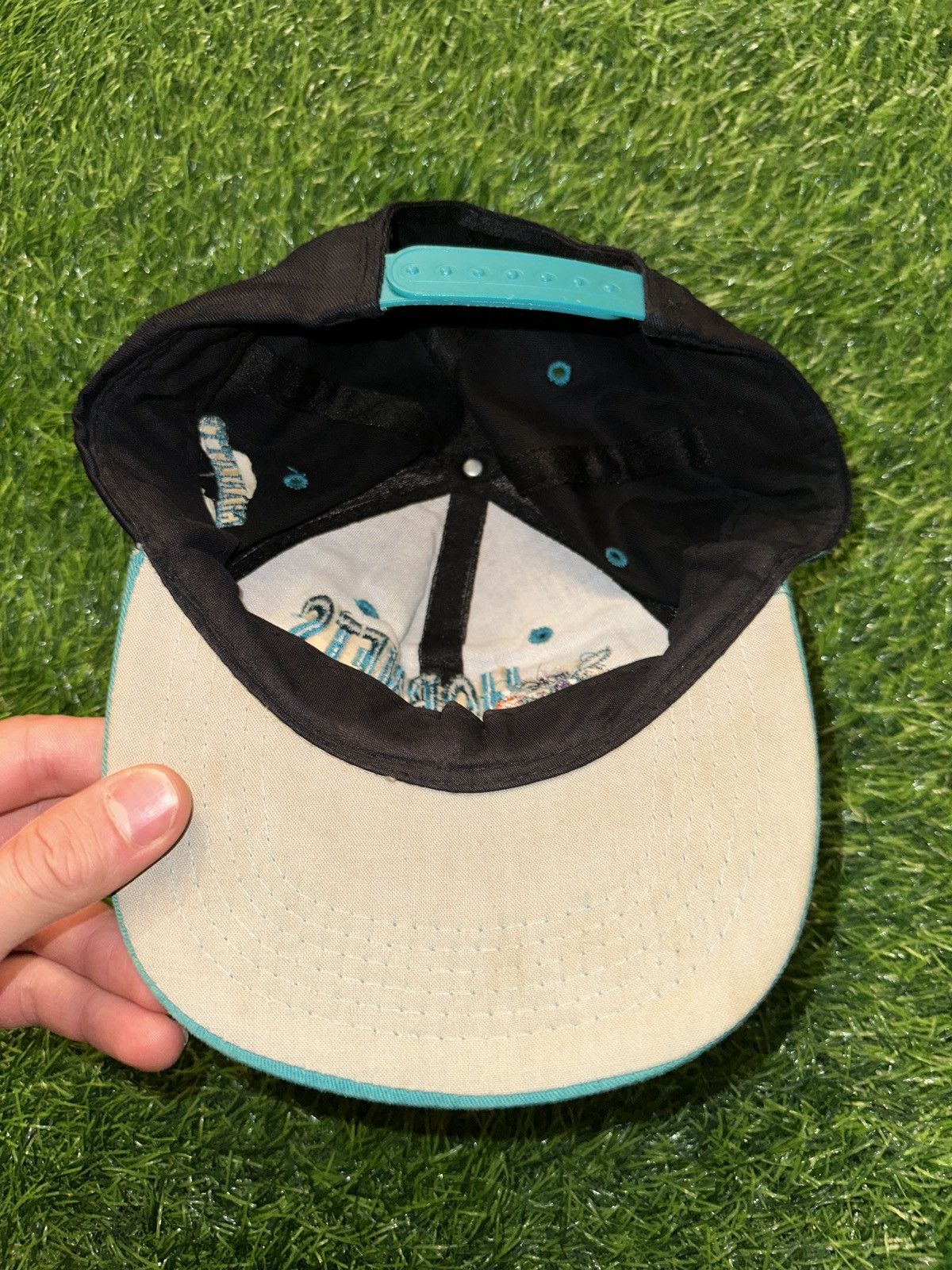 NBA Vintage nba charlotte hornets KIDS SIZE adjusble hat Size ONE SIZE - 6 Thumbnail