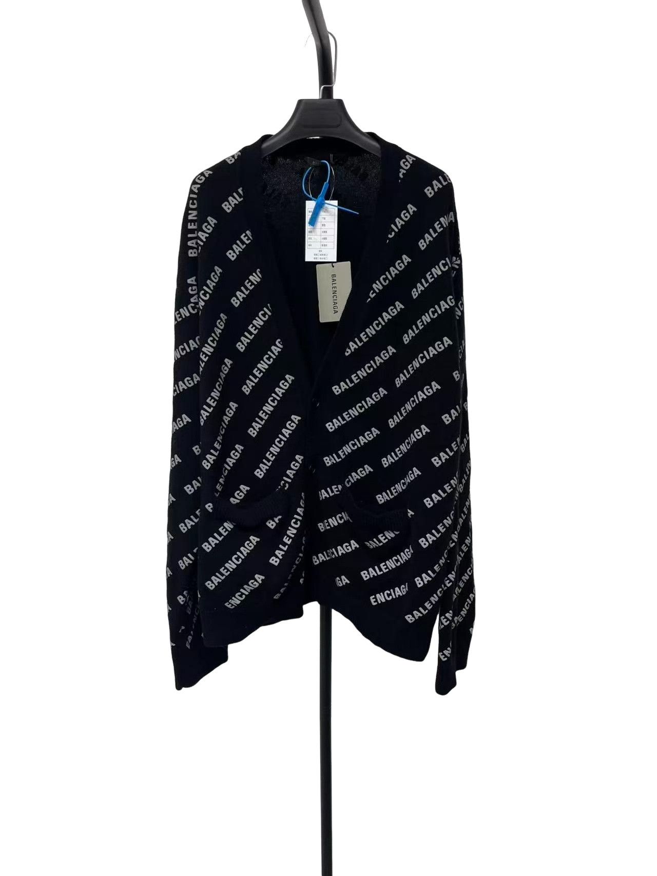 Balenciaga Balenciaga Logo Intarsia Wool Cardigan S Size S / US 4 / IT 40 - 1 Thumbnail