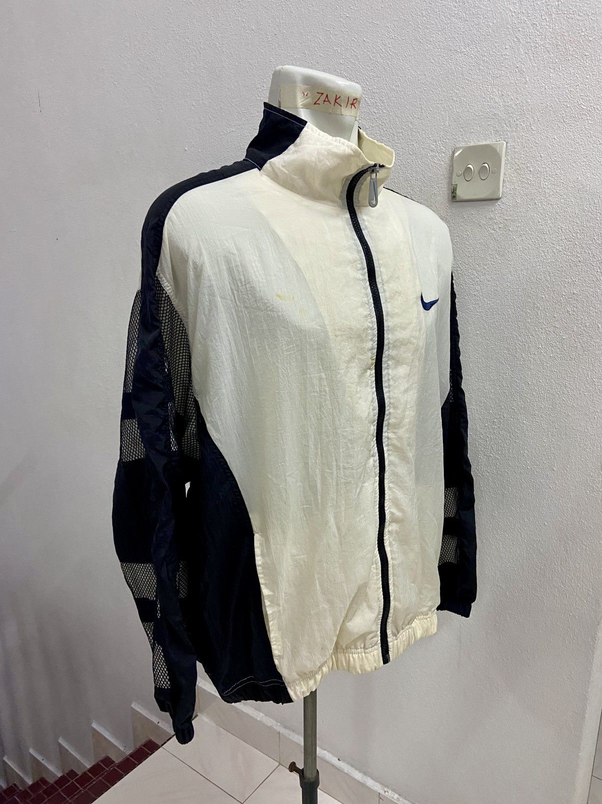 Nike × Vintage VINTAGE 90's NIKE AIR UPTEMPO WINDBREAKER Size US L / EU 52-54 / 3 - 4 Thumbnail