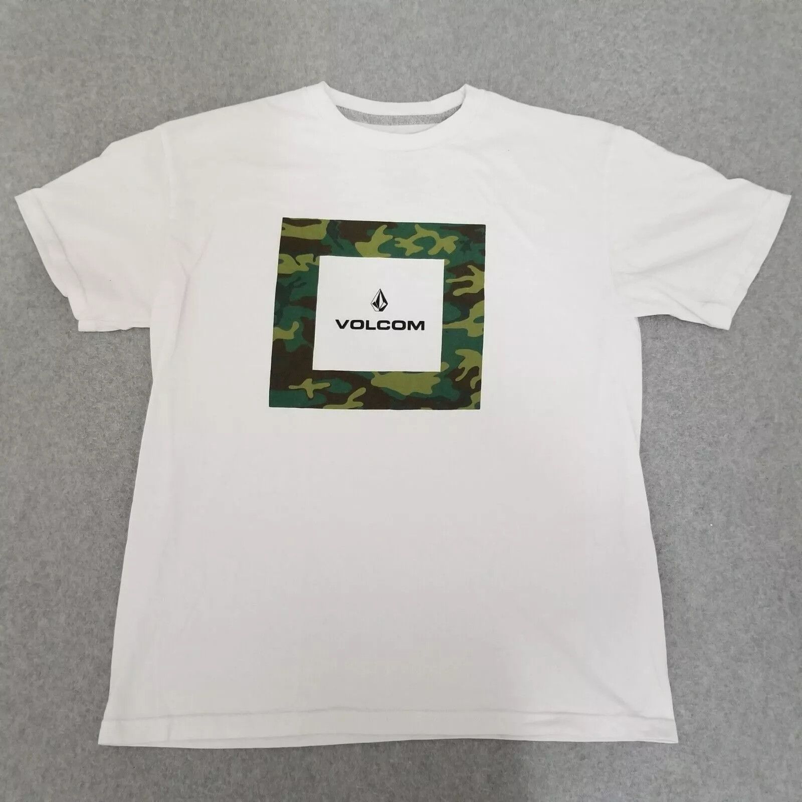 Volcom Volcom Shirt Mens Medium Short Sleeve Crew Neck Camouflage Size US M / EU 48-50 / 2 - 1 Thumbnail