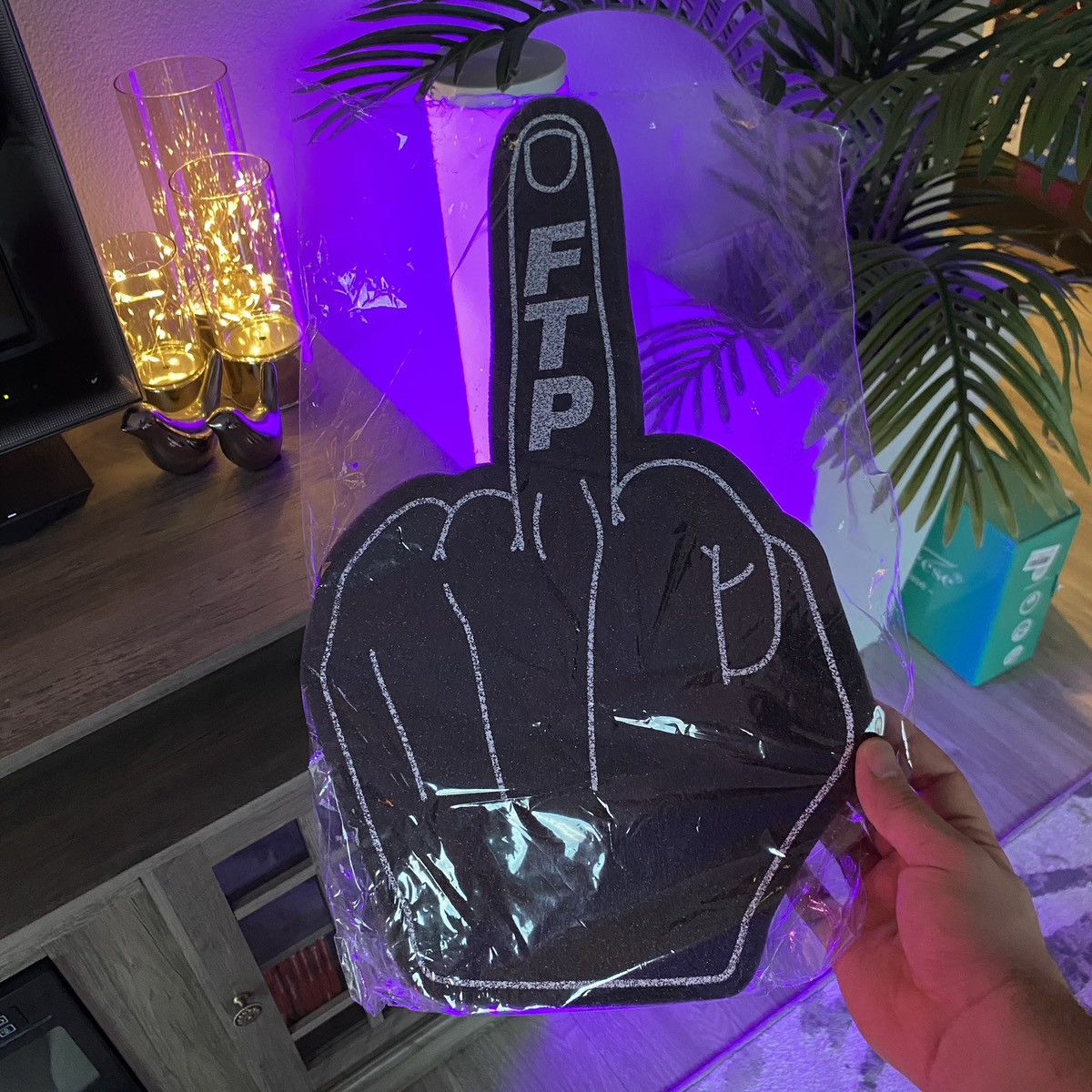 Fuck The Population FTP Foam Middle Finger Size ONE SIZE - 1 Thumbnail