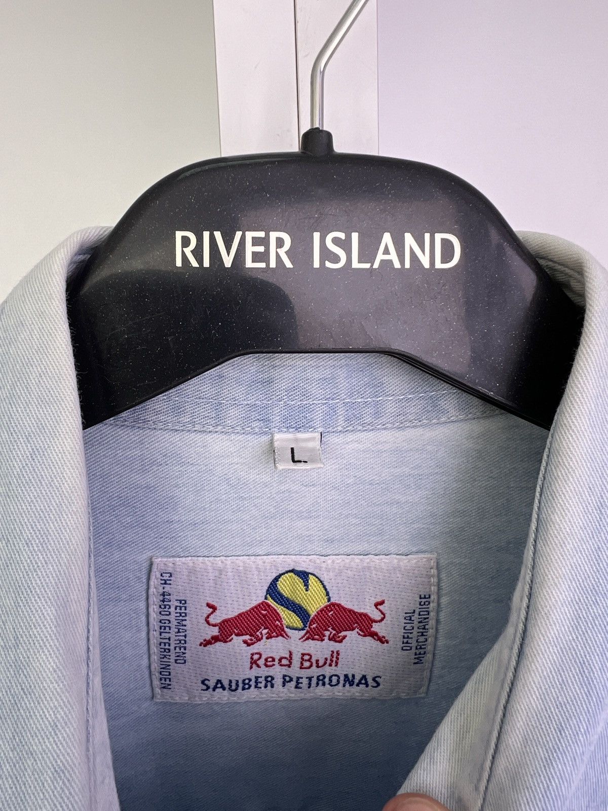 Red Bull × Vintage Vintage Petronas Red Bull Racing Button Up shirt Size US L / EU 52-54 / 3 - 10 Thumbnail