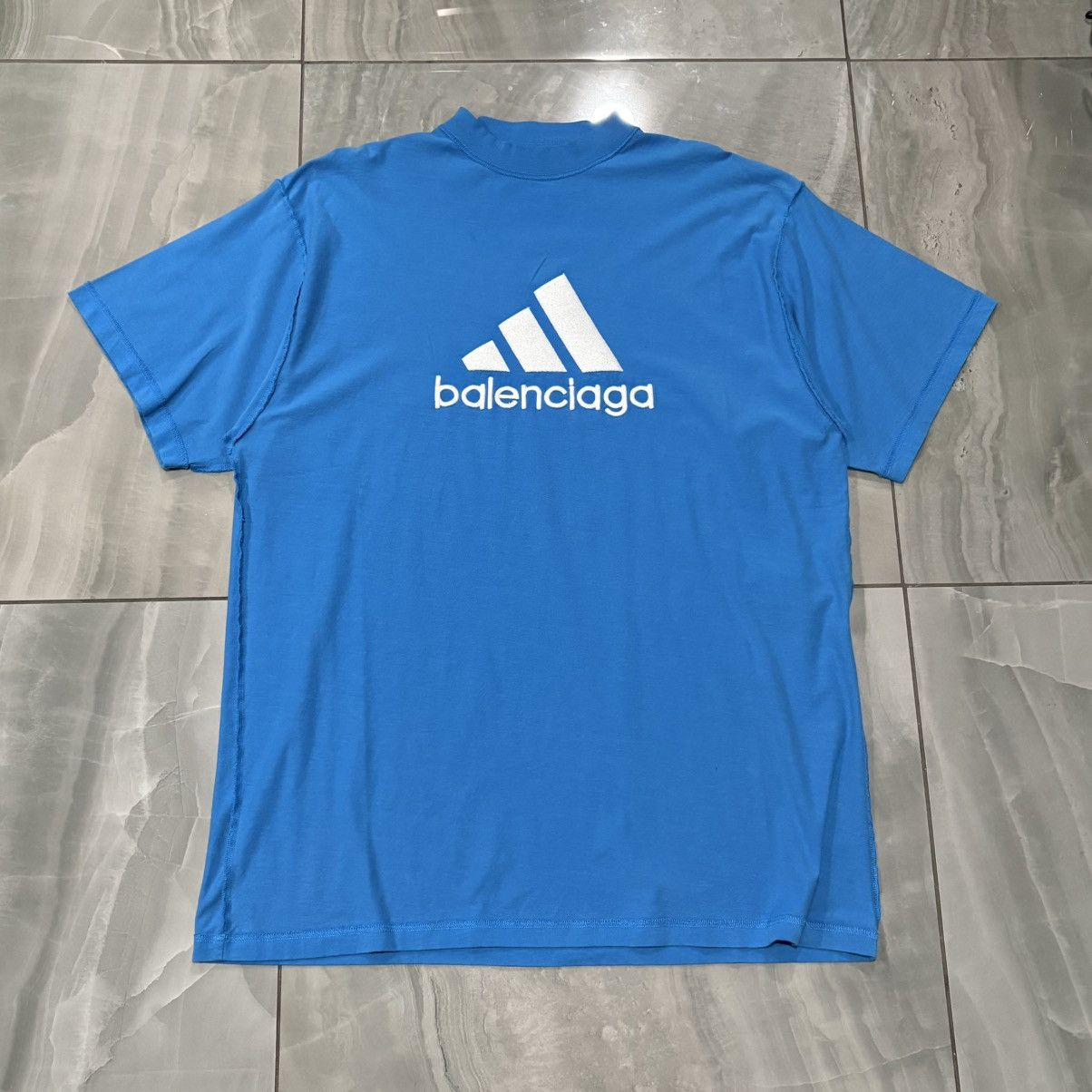 Balenciaga Balenciaga x Adidas Reversible Inside out Blue Shirt Size US XXS / EU 40 - 1 Thumbnail