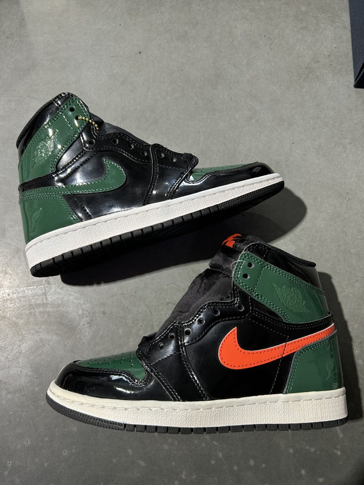 Jordan Brand Jordan x Solefly Friend & Family Art Basel Jordan 1 Size US 5 / IT 35 - 1 Thumbnail