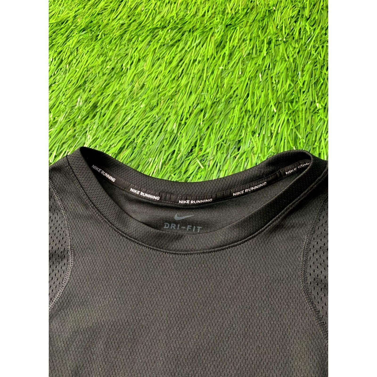 Nike Nike Dri-Fit Running Shirt Women M Jersey Black 2018 Training Nike Dri-FIT Jersey Running Women Shirt M Black 2018 Size M / US 6-8 / IT 42-44 - 3 Thumbnail