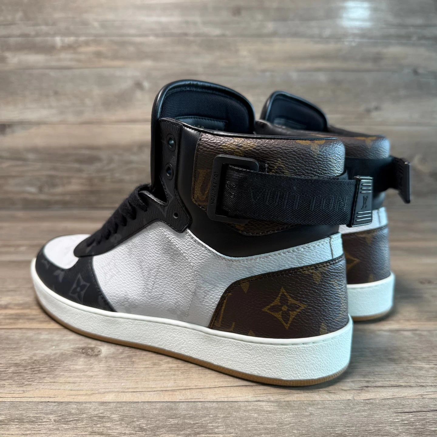 Louis Vuitton LV Rivoli Monogram Black & White High Top UK7 Size US 8 / EU 41 - 3 Thumbnail