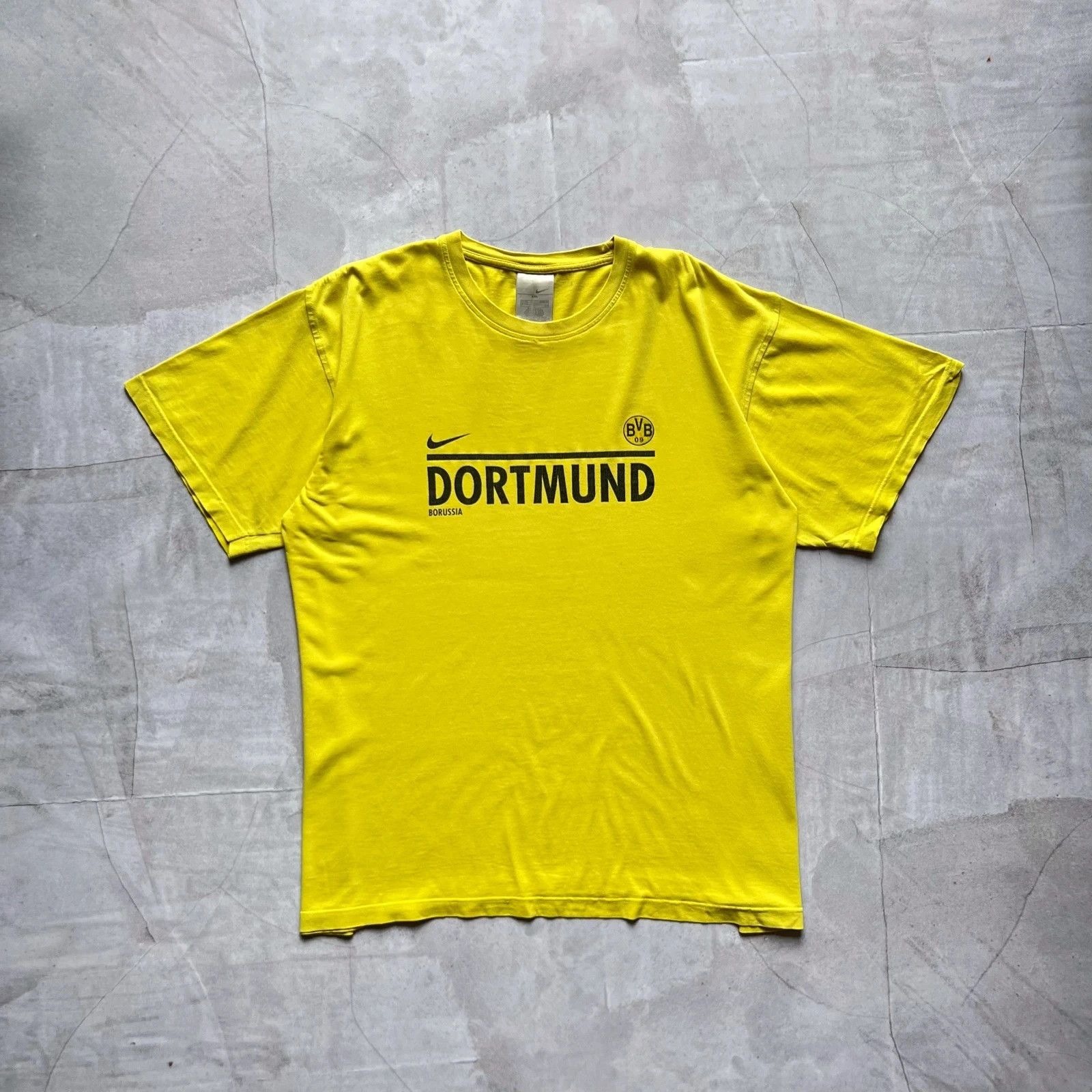 Nike vintage 2004/05 Nike Borussia Dortmund t shirt soccer jersey Size US XL / EU 56 / 4 - 1 Thumbnail