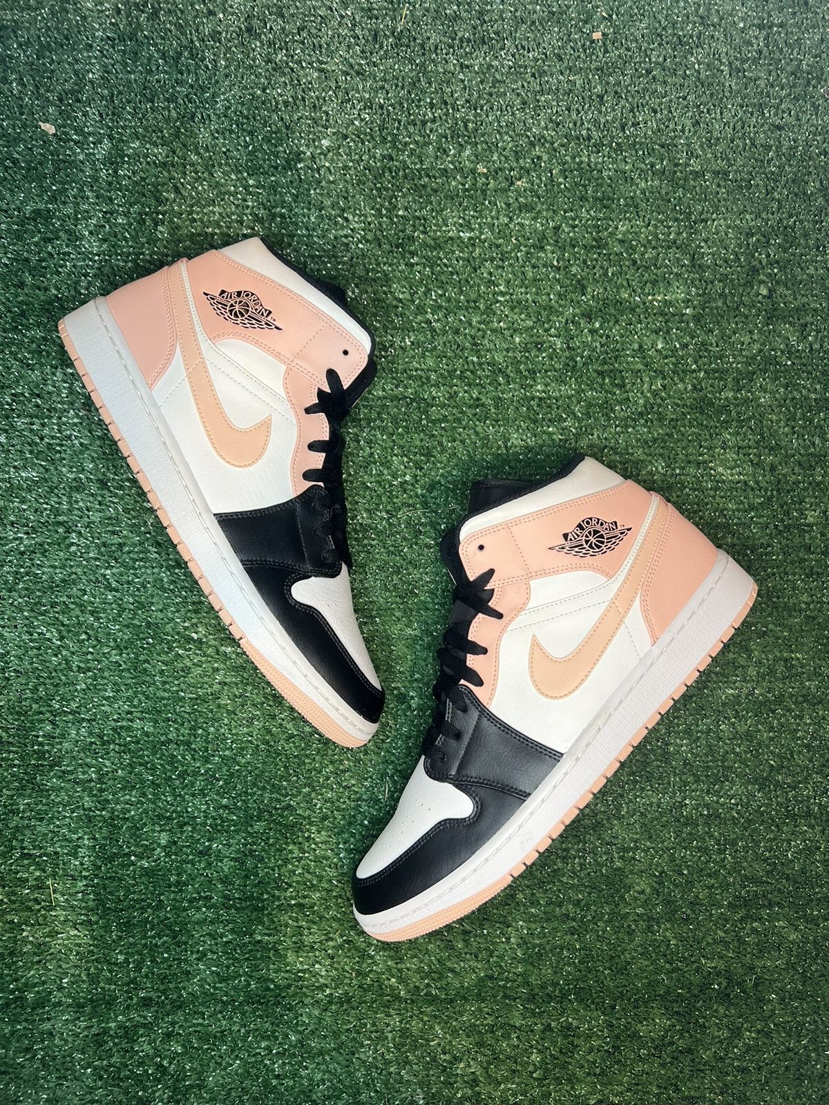 Air Jordan Mid 'Crimson Tint' Men's Size 12 554724-133