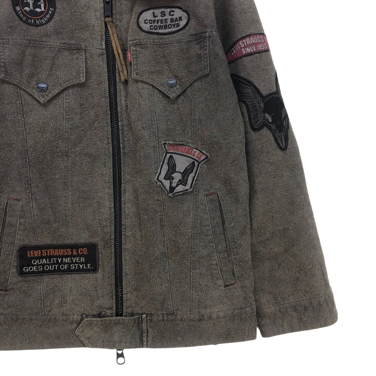 Le Grande Bleu (L.G.B.) 🔥Vtg 90s Levis Red Tab Fully Patch Type 3 Trucker Jacket Size US L / EU 52-54 / 3 - 6 Thumbnail