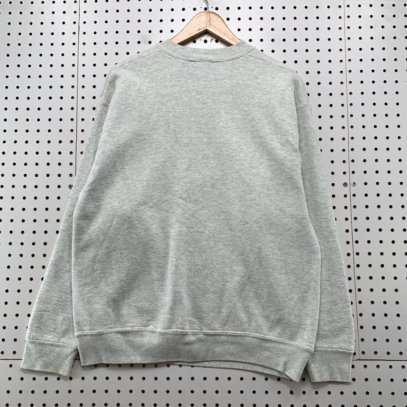 Vintage VINTAGE Augustana College Sweatshirt Mens Large Gray Fleece Embroidered USA Size US L / EU 52-54 / 3 - 2 Thumbnail