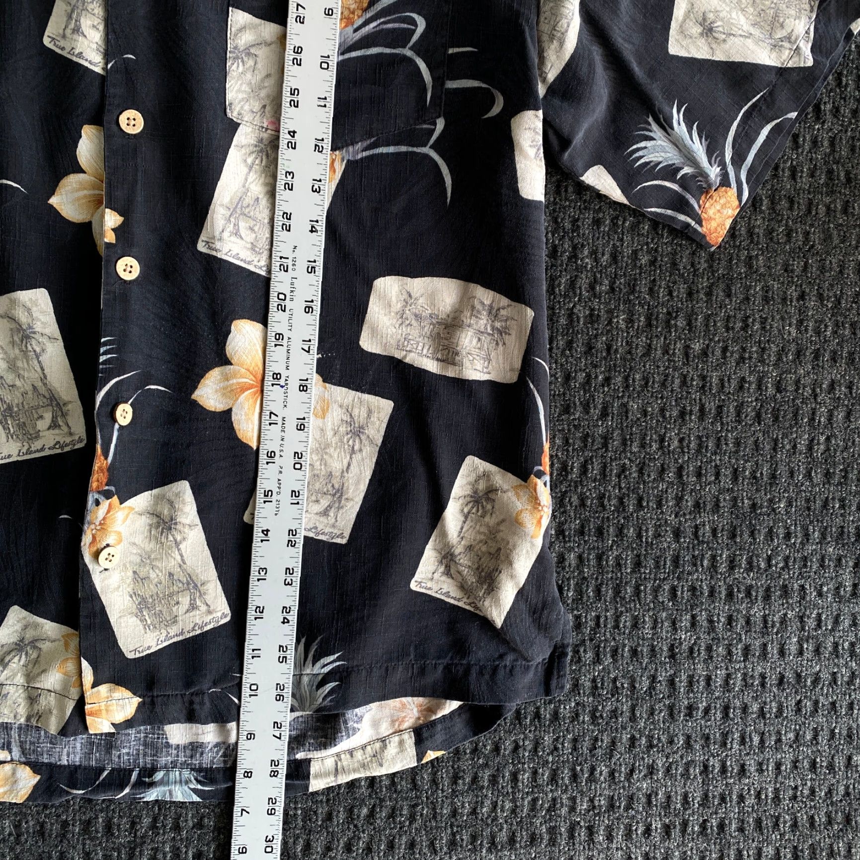 Vintage Jamaica Jaxx Hawaiian Shirt L 100% Silk Pineapple Black Print Loop Collar Size US L / EU 52-54 / 3 - 7 Thumbnail