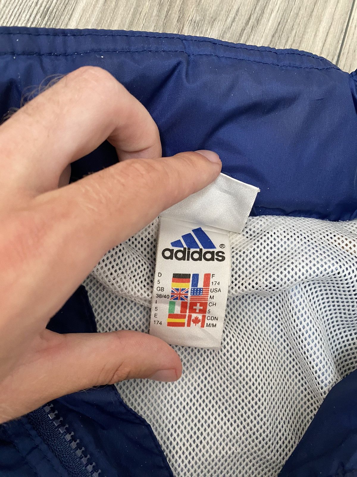 Adidas Vintage Adidas F.C. Real Madrid Blue Jacket Size M Size US M / EU 48-50 / 2 - 8 Thumbnail