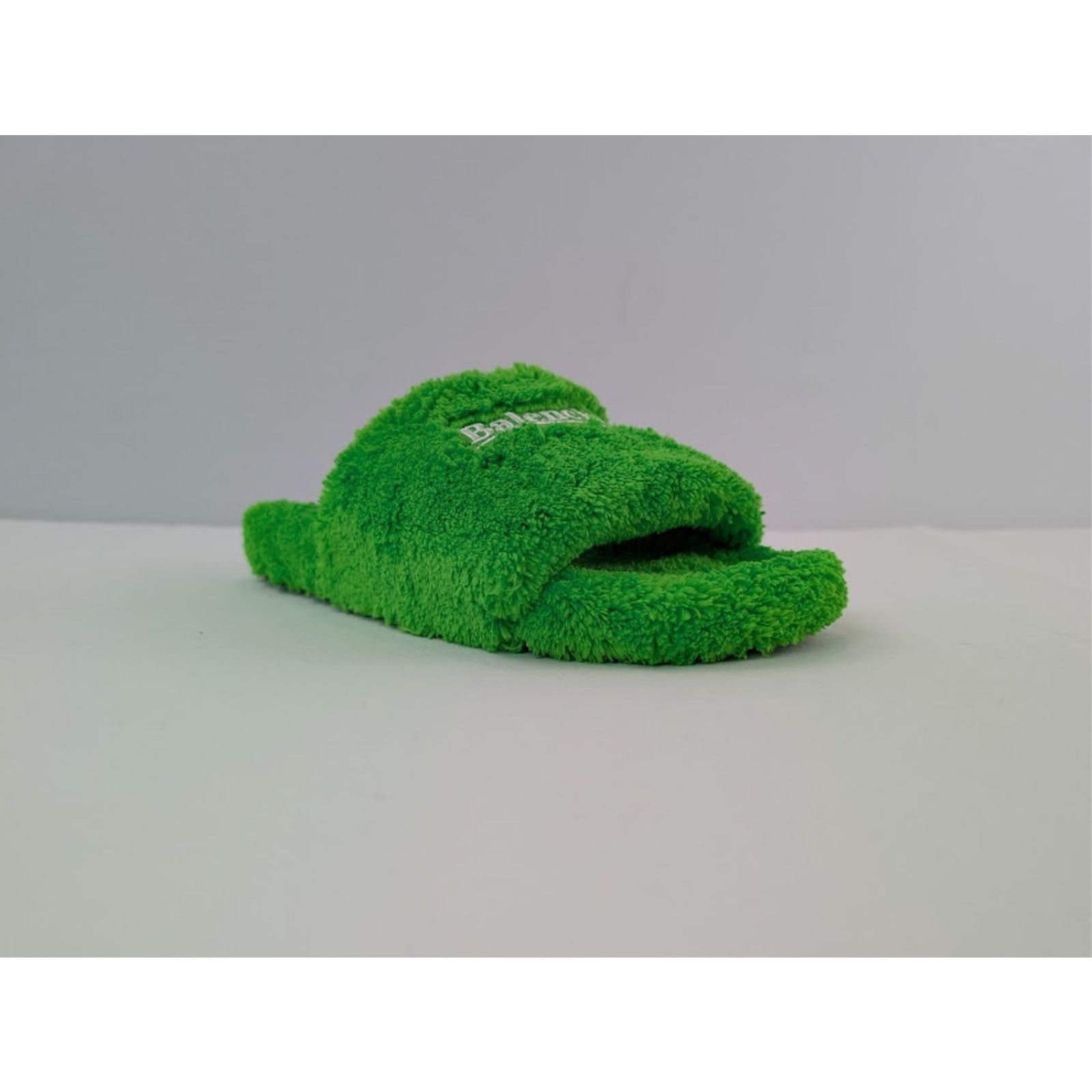 Balenciaga o1rshd1 Q:2 / Furry Political Campaign Slide Sandal in Apple Size US 11 / EU 44 - 2 Thumbnail