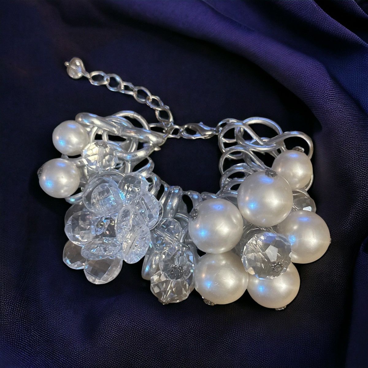 Other Chunky clear bead and pearl flower bracelet Size ONE SIZE - 1 Thumbnail